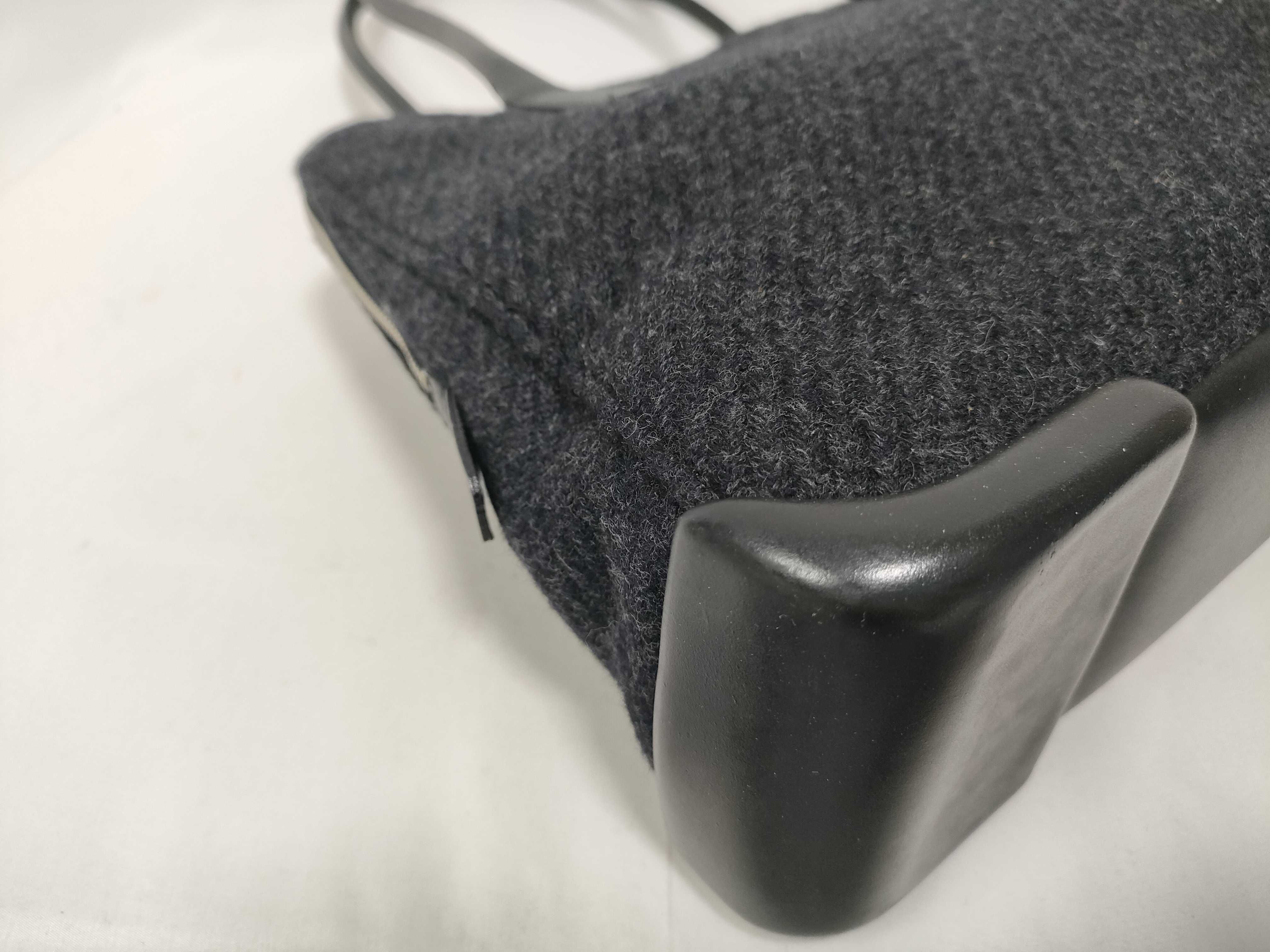 tote bag, wool, with tag, card slots, and key slots. — view 5