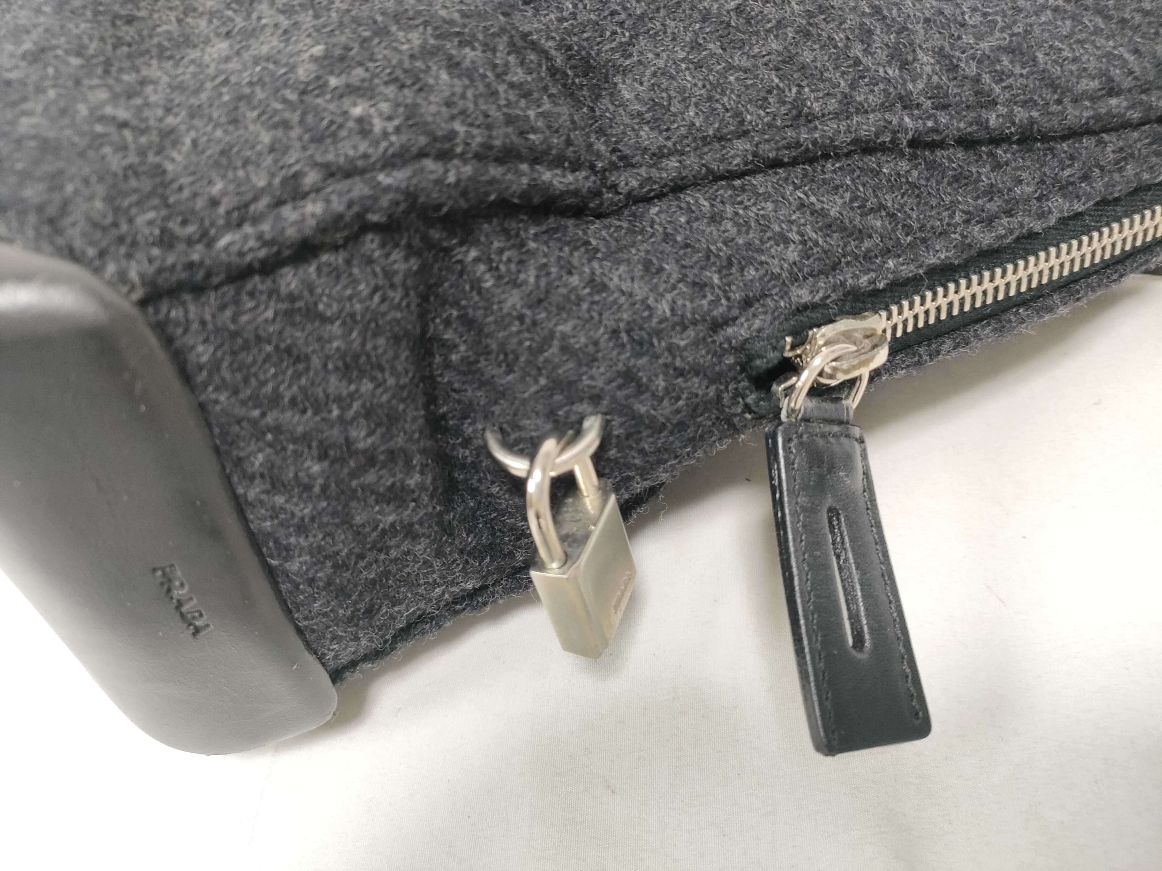 tote bag, wool, with tag, card slots, and key slots. — view 7