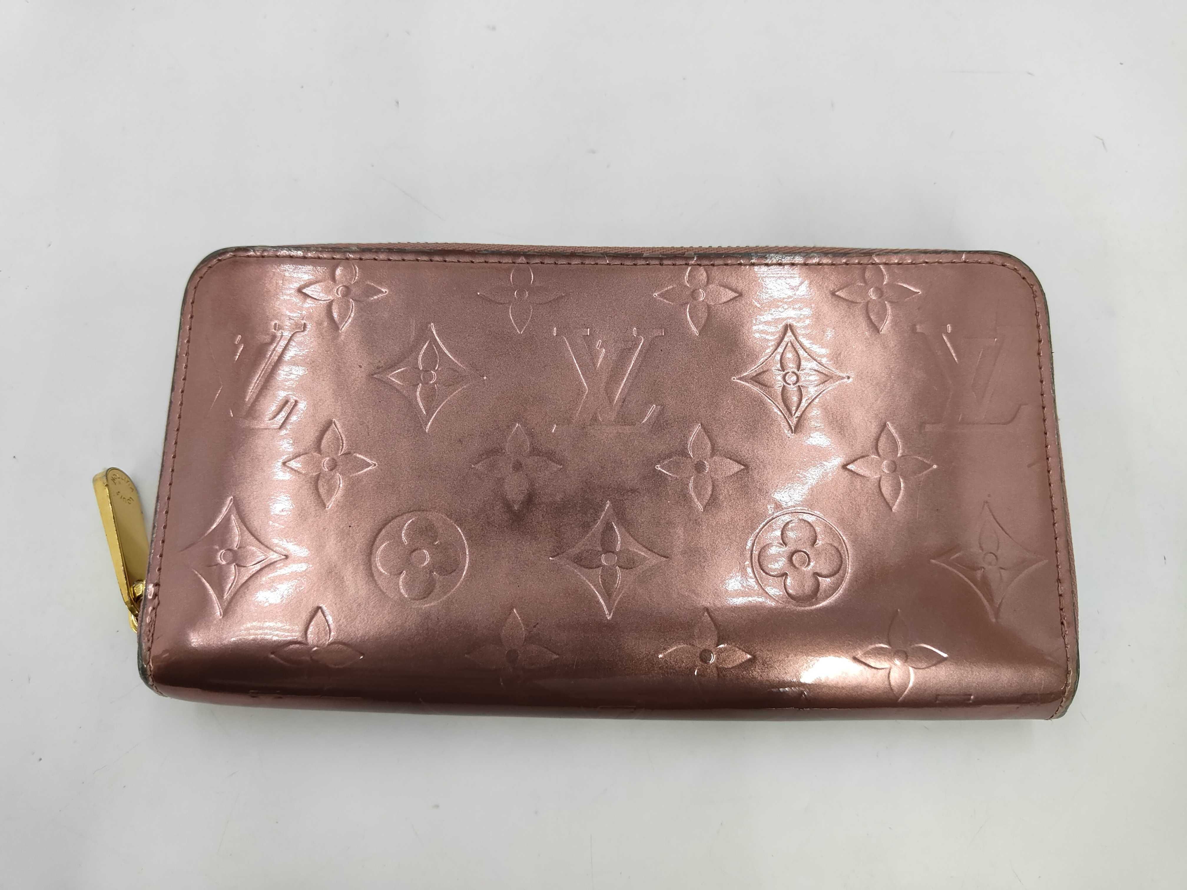 Monogram Vernis Zippy Wallet M90487