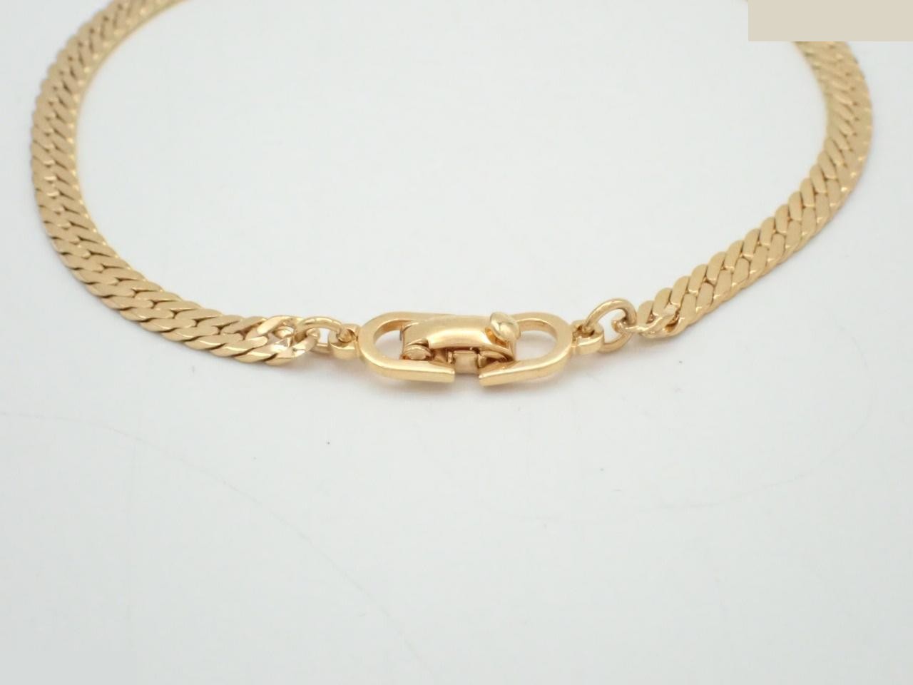 Other lines: Precious metal bracelets and bangles (metal), wrist circumference approximately 18 cm. — view 3
