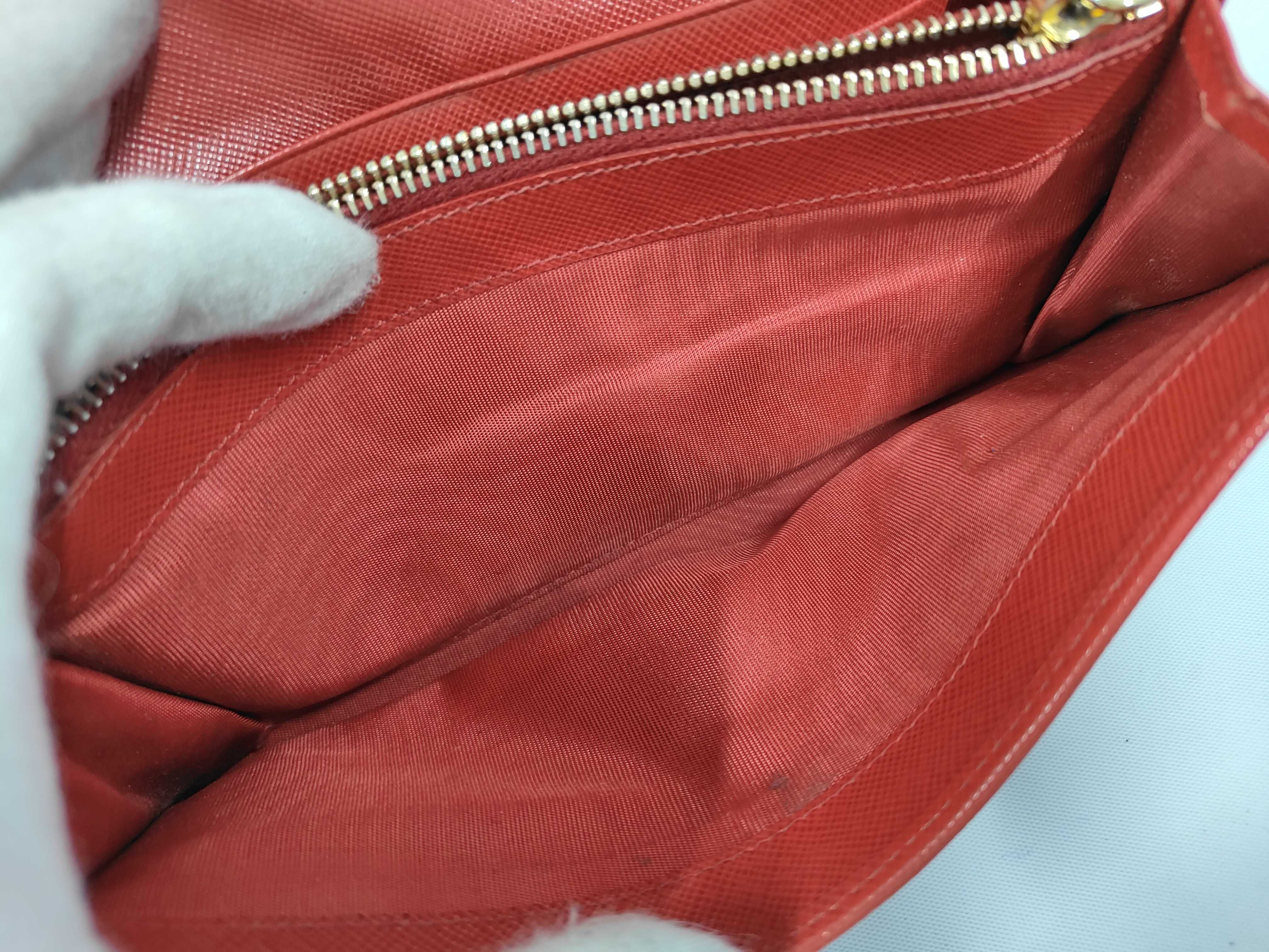 wallet, red, with triangle logo. — view 11