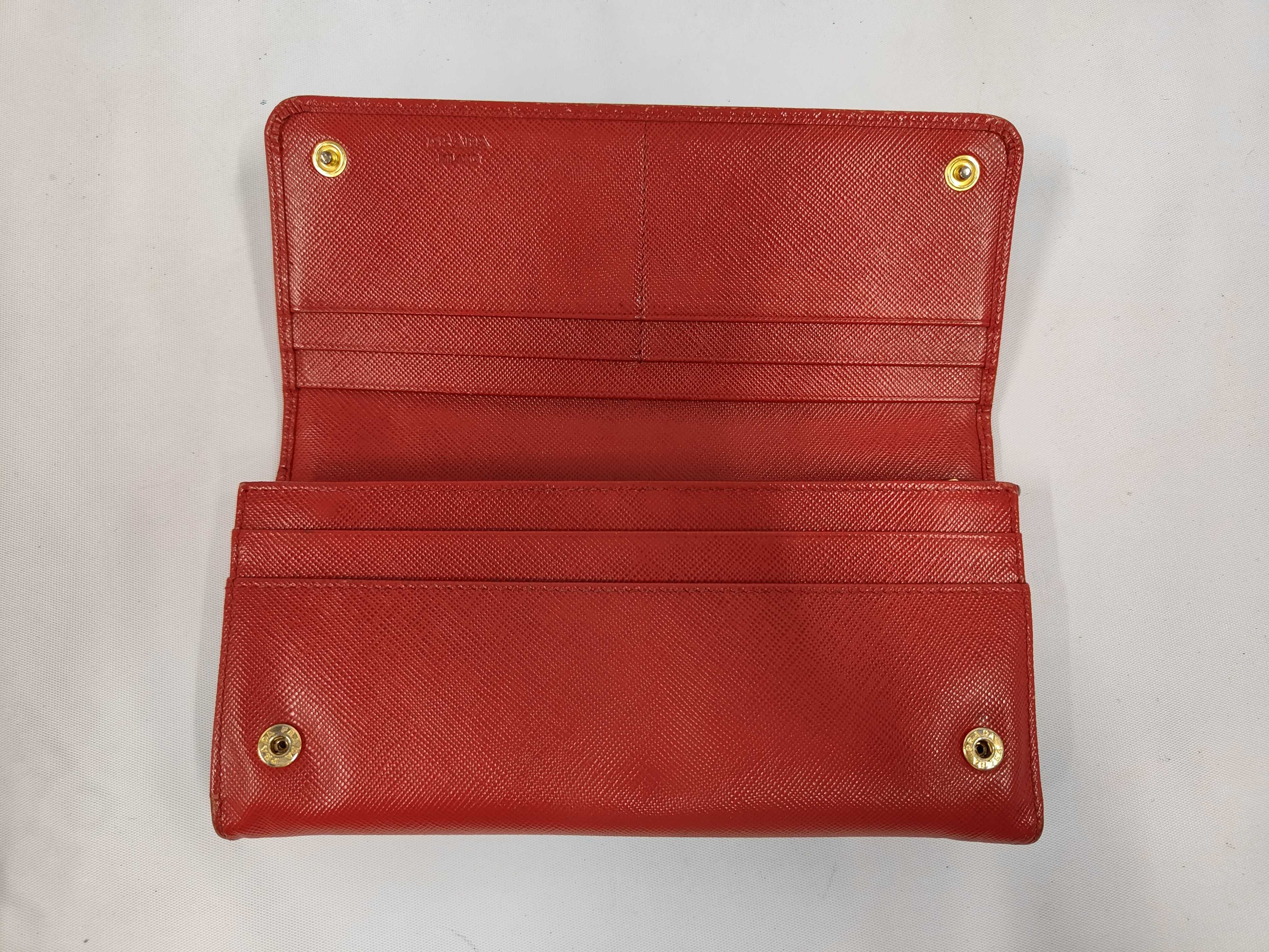 wallet, red, with triangle logo. — view 6