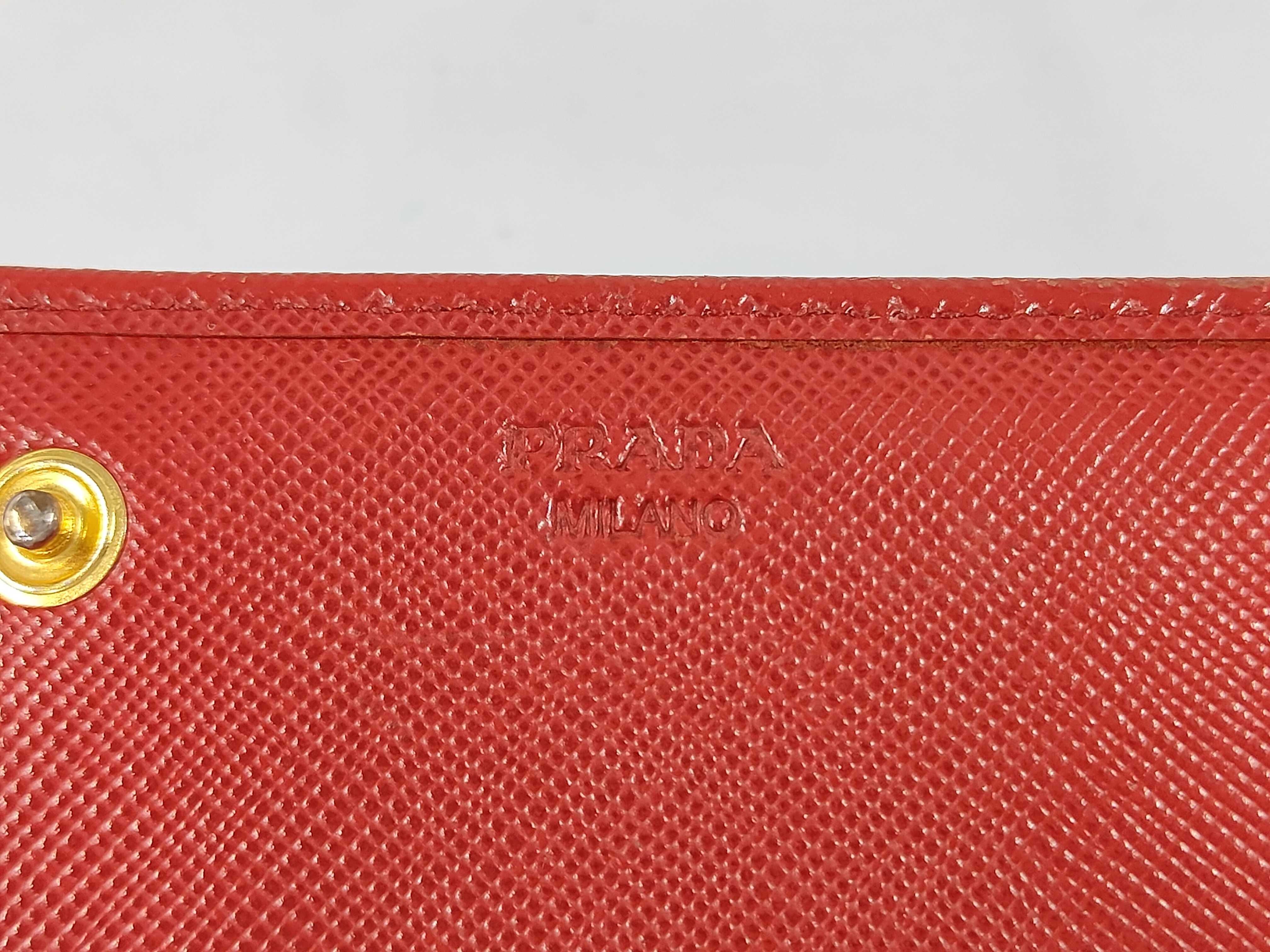 wallet, red, with triangle logo. — view 7