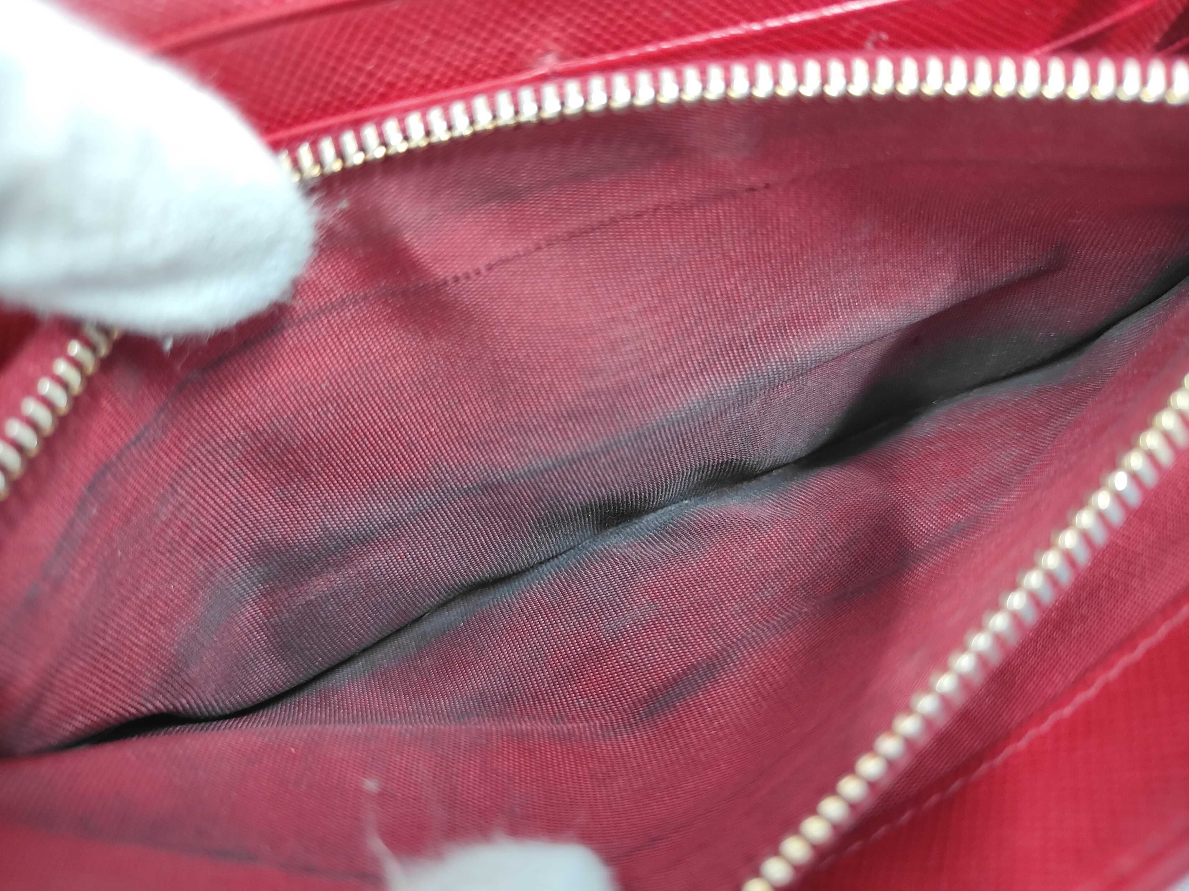 wallet, red, with triangle logo. — view 10