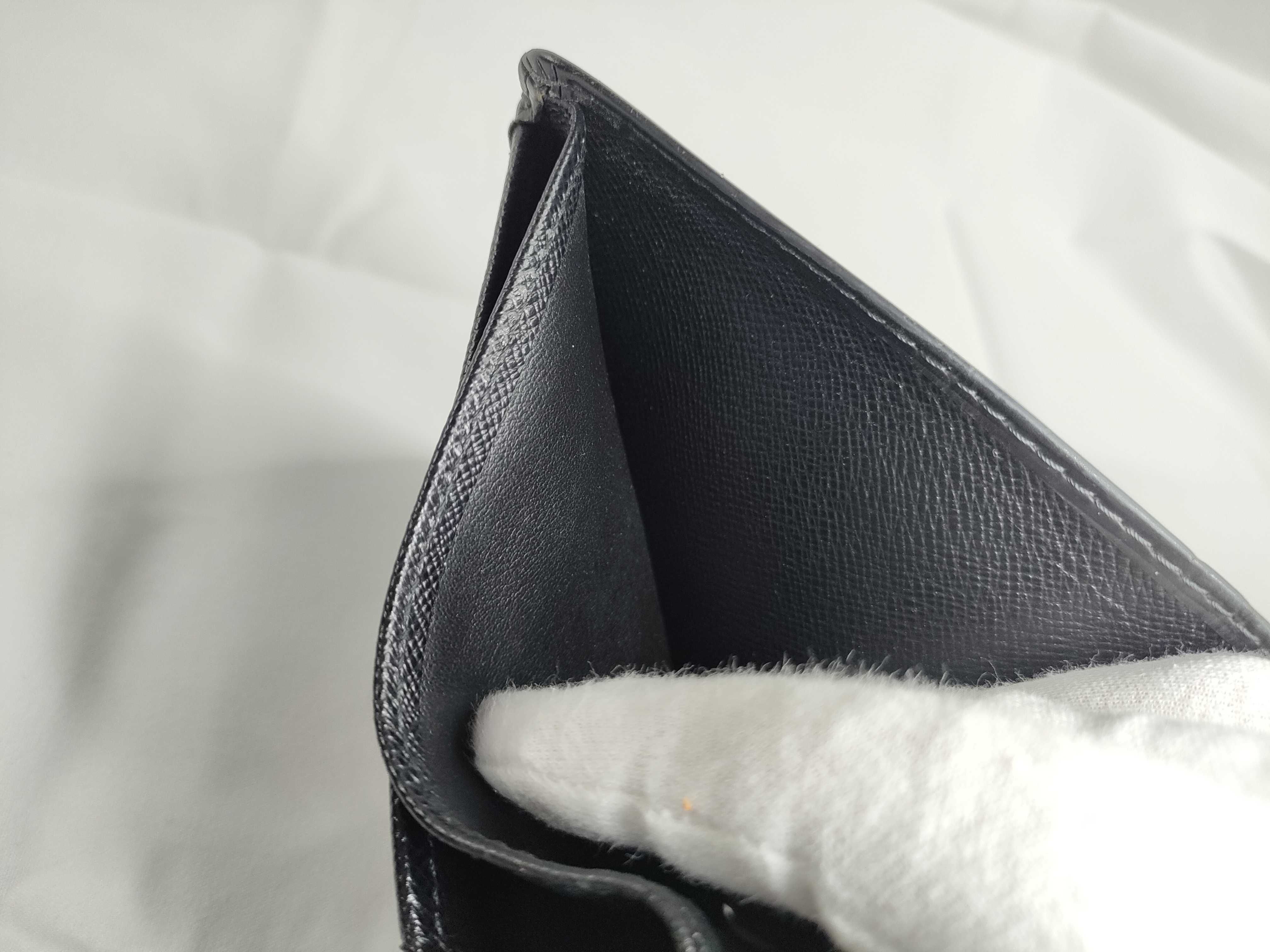 Epi Leather Wallet (Porte-Billet Cartes Crédit Monnaie) M63542 — view 11