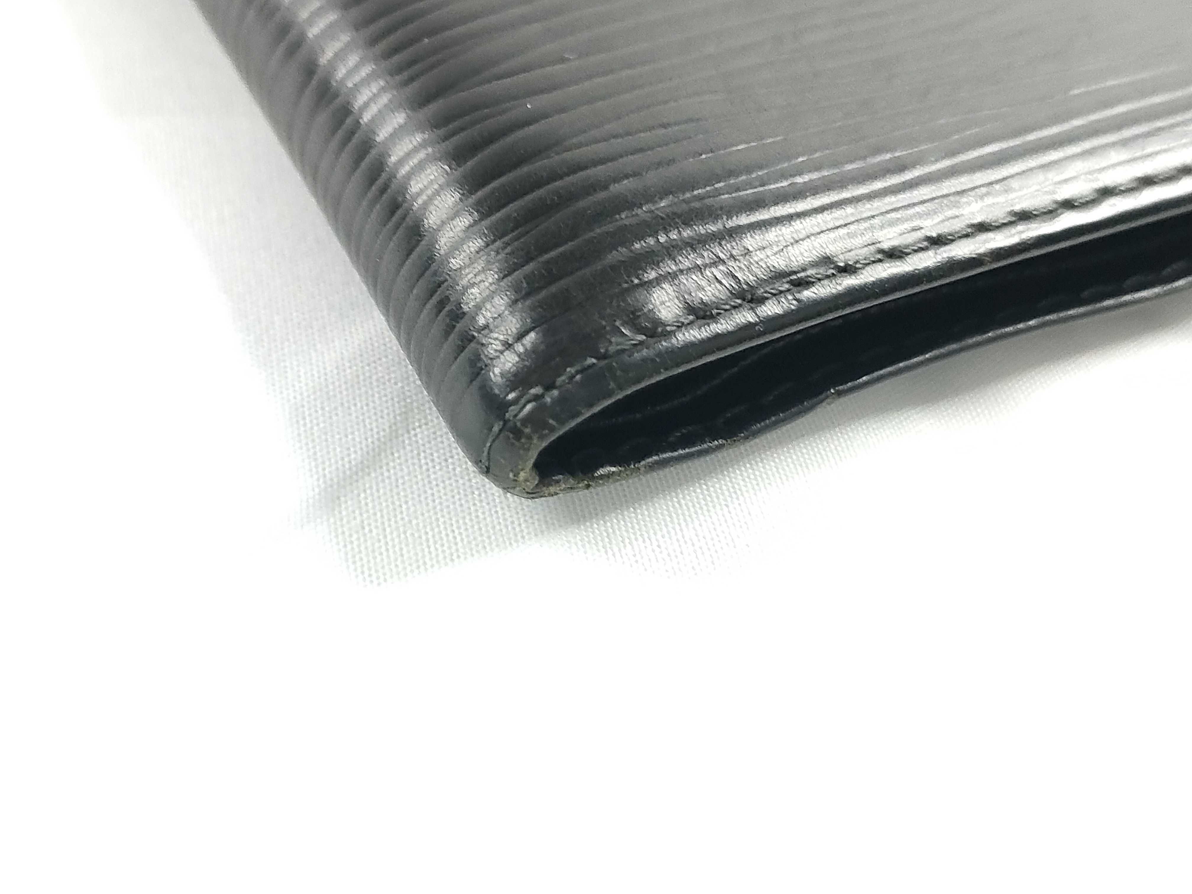 Epi Leather Wallet (Porte-Billet Cartes Crédit Monnaie) M63542 — view 3