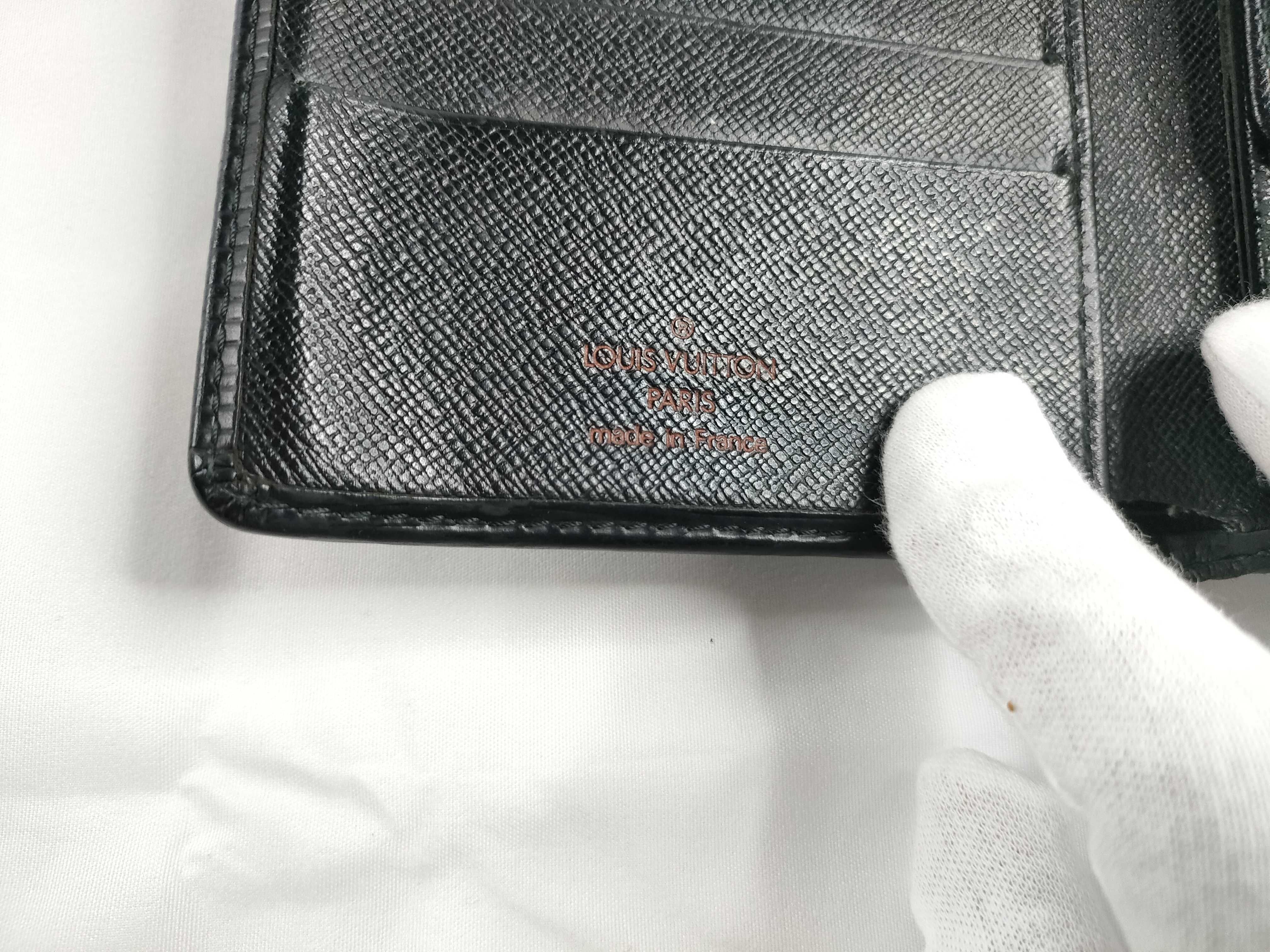 Epi Leather Wallet (Porte-Billet Cartes Crédit Monnaie) M63542 — view 9