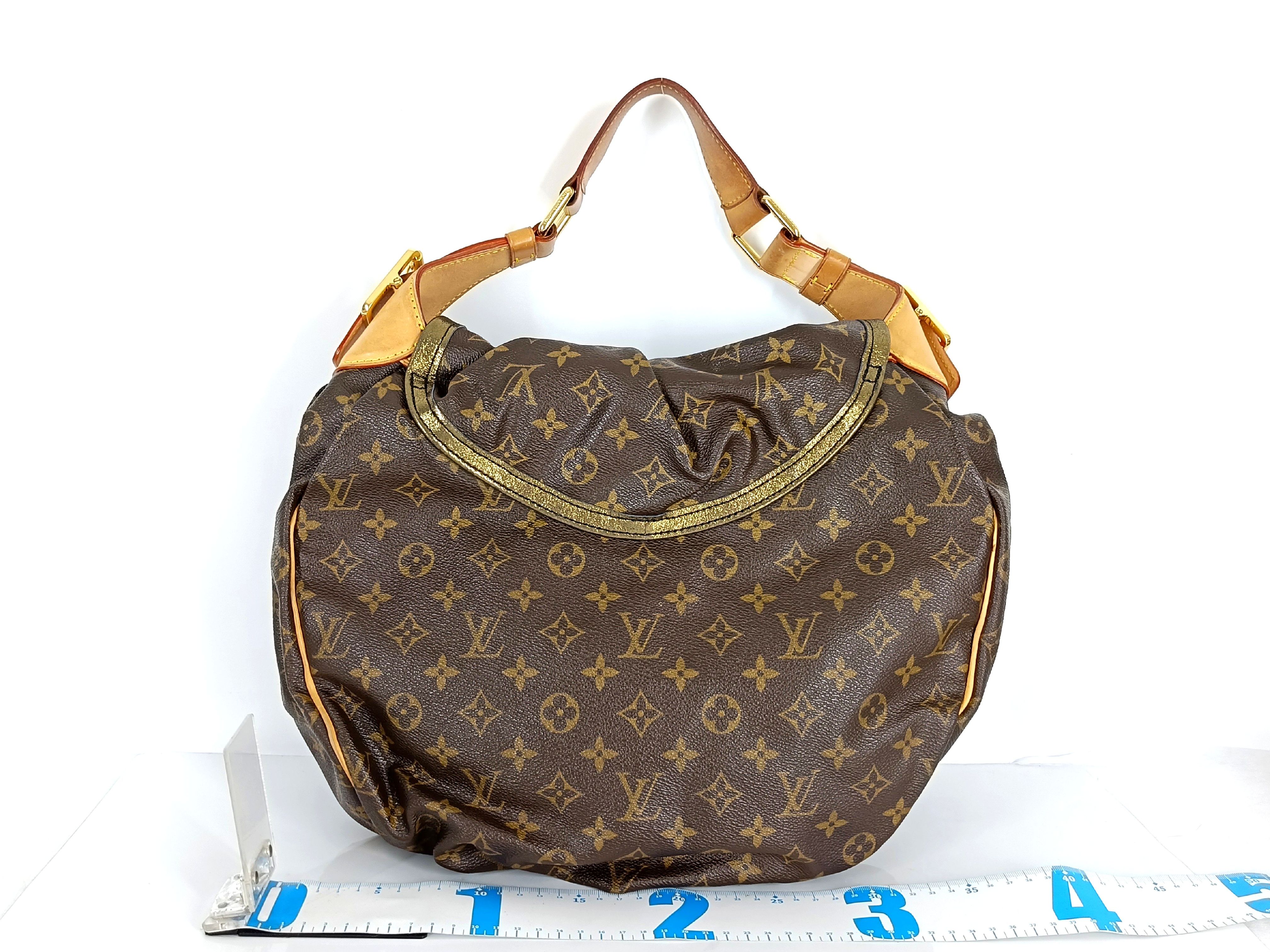 Monogram Kalahari GM M97015 Brown Shoulder Bag (Serial number unclear) — view 2