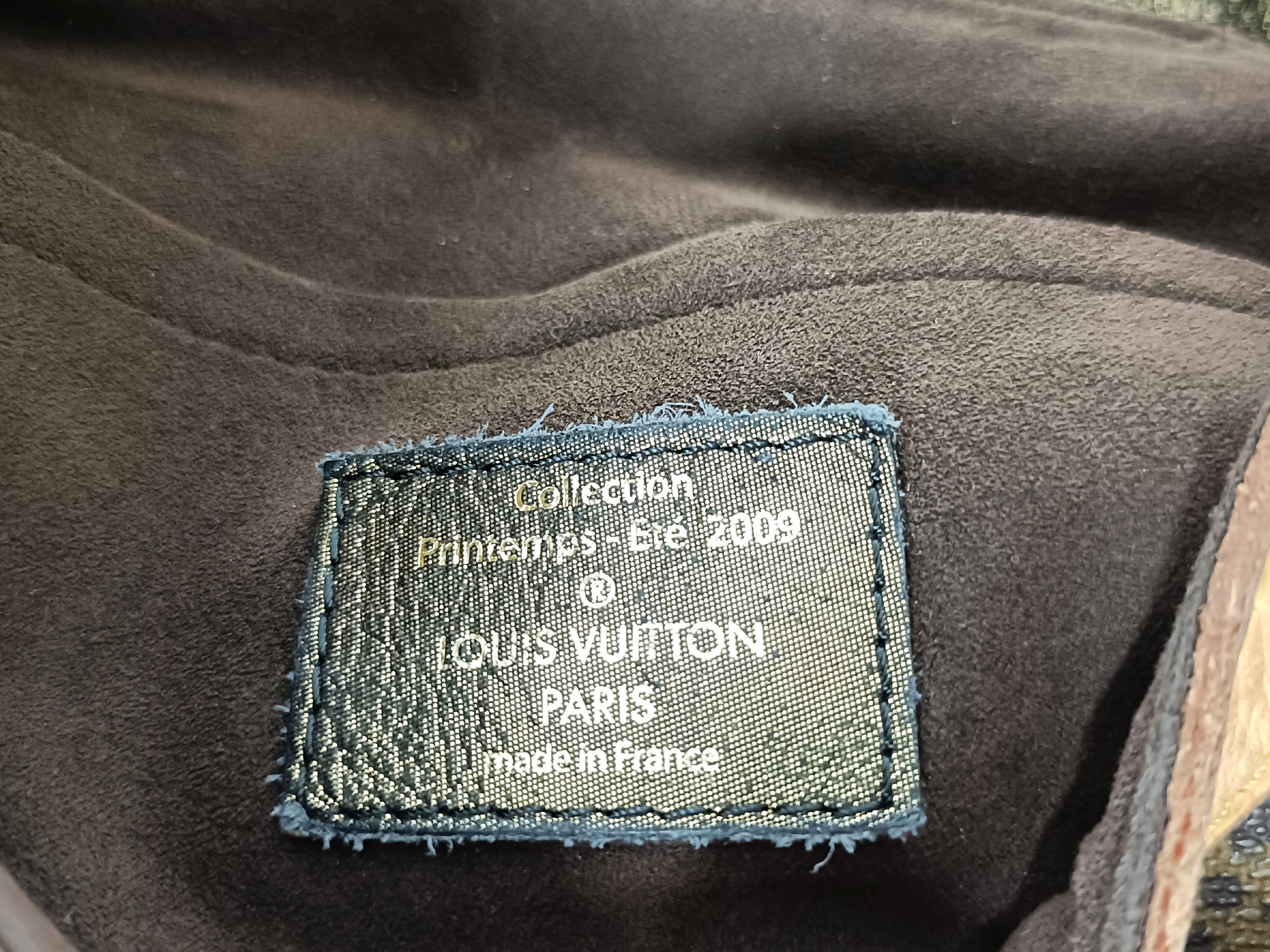 Monogram Kalahari GM M97015 Brown Shoulder Bag (Serial number unclear) — view 12