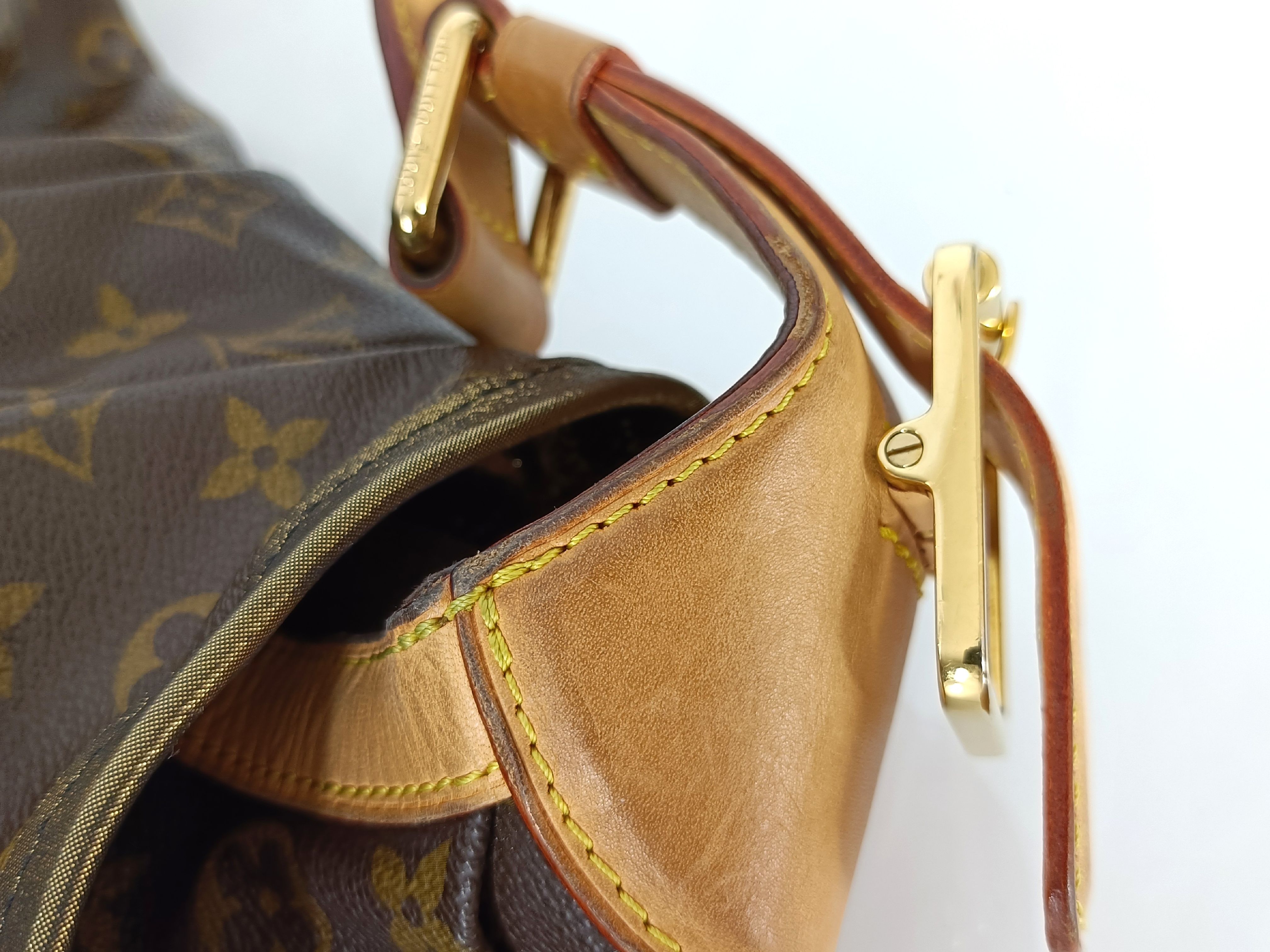 Monogram Kalahari GM M97015 Brown Shoulder Bag (Serial number unclear) — view 5