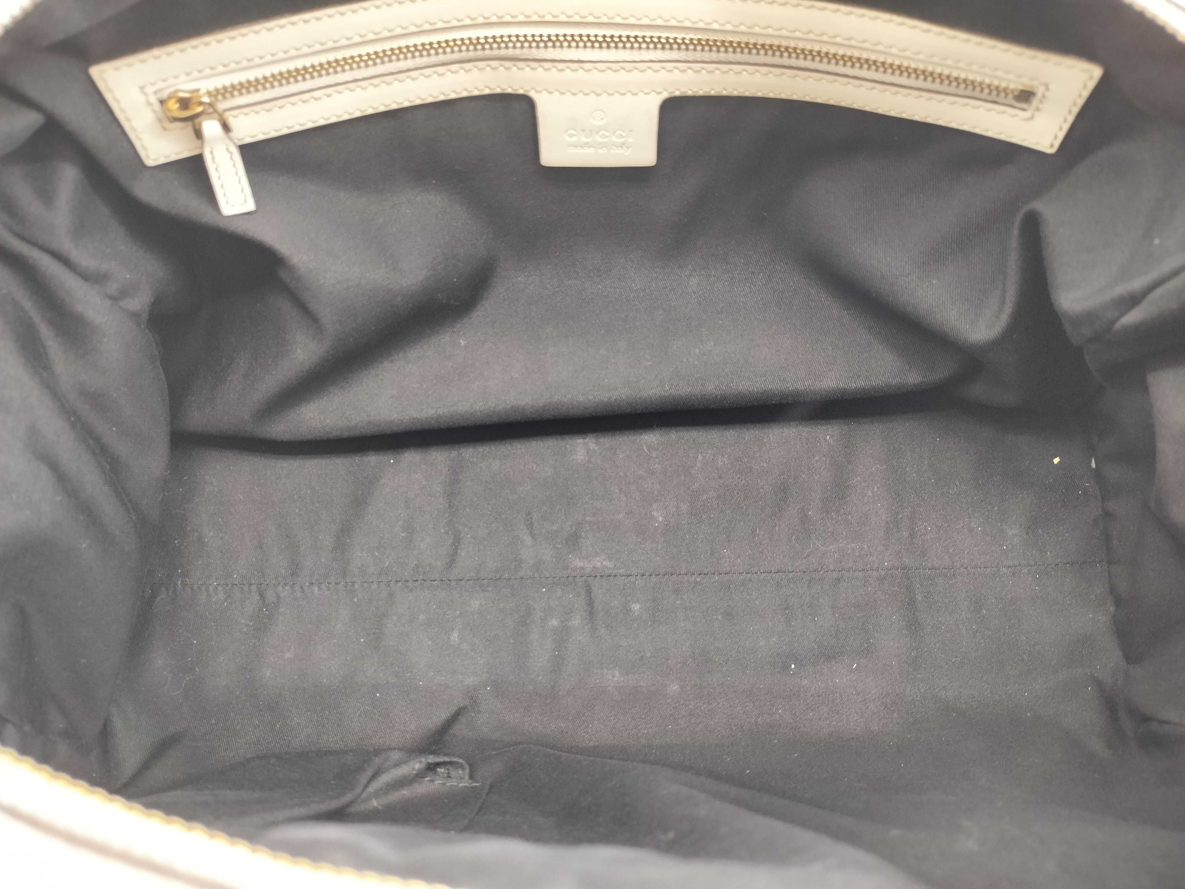 Interlocking G / 170010 001998 / Handbag / Leather Handbag — view 13