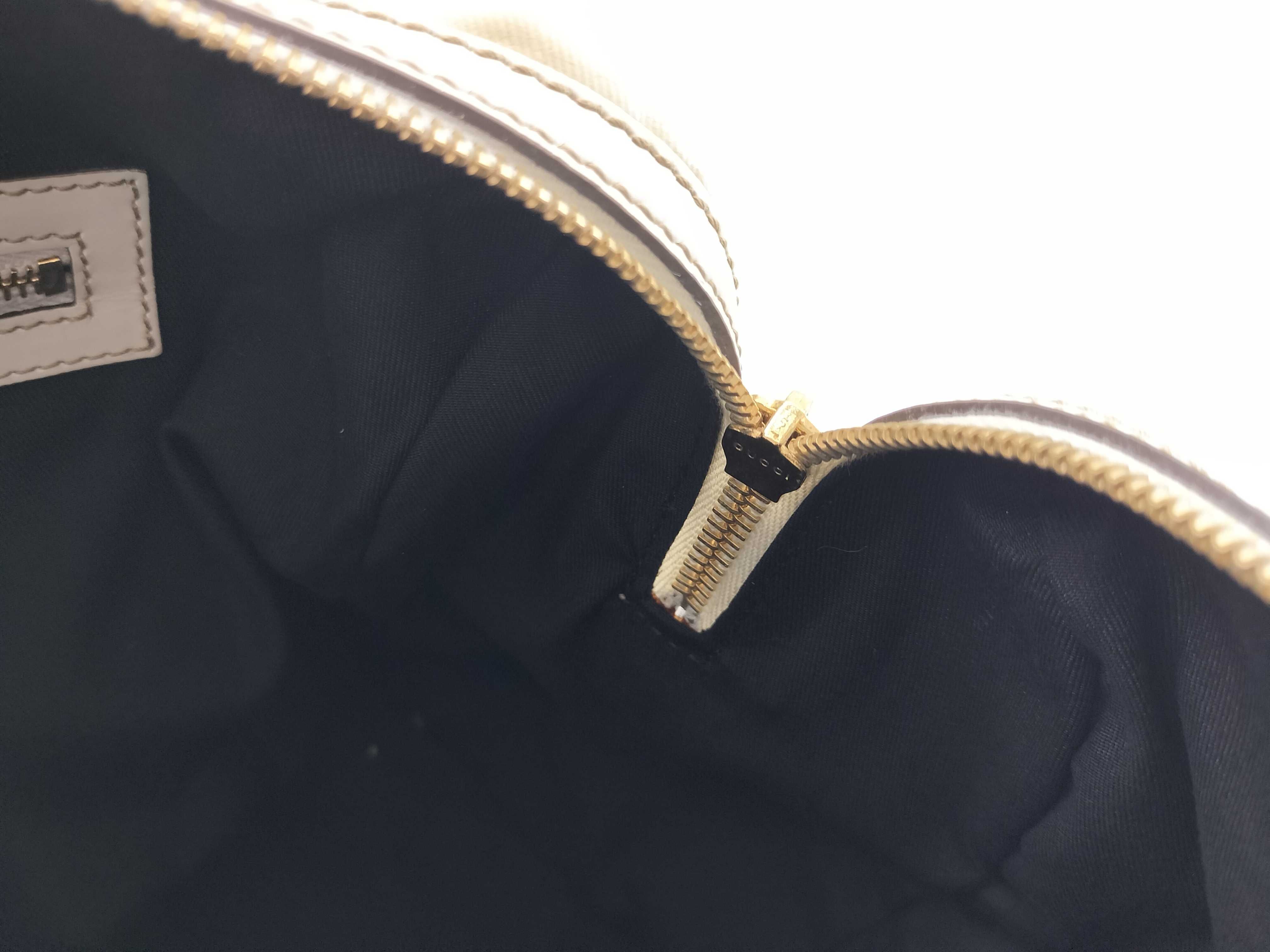 Interlocking G / 170010 001998 / Handbag / Leather Handbag — view 14