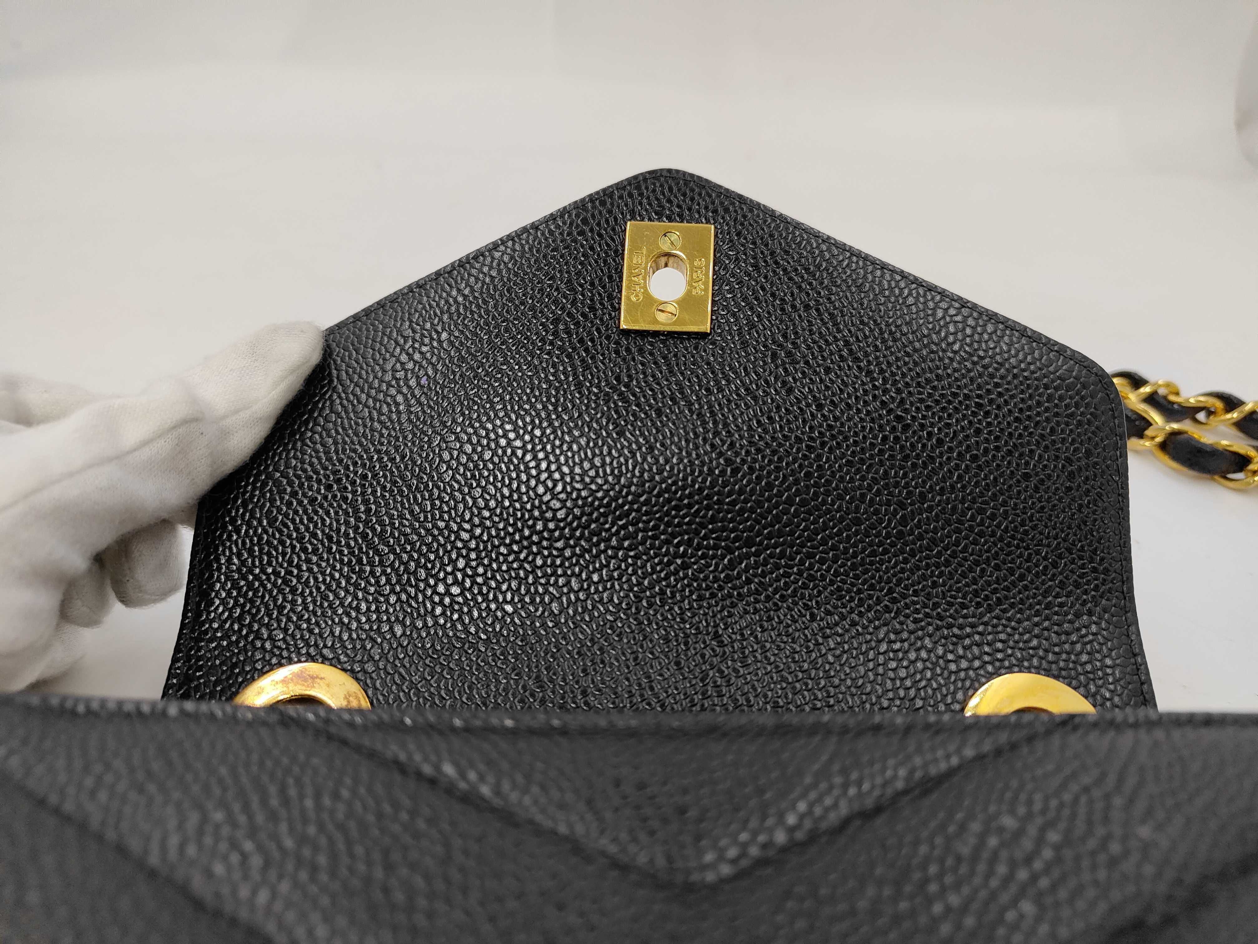 V-stitch V-flap Minimato Caviar Black GP Shoulder Bag — view 7