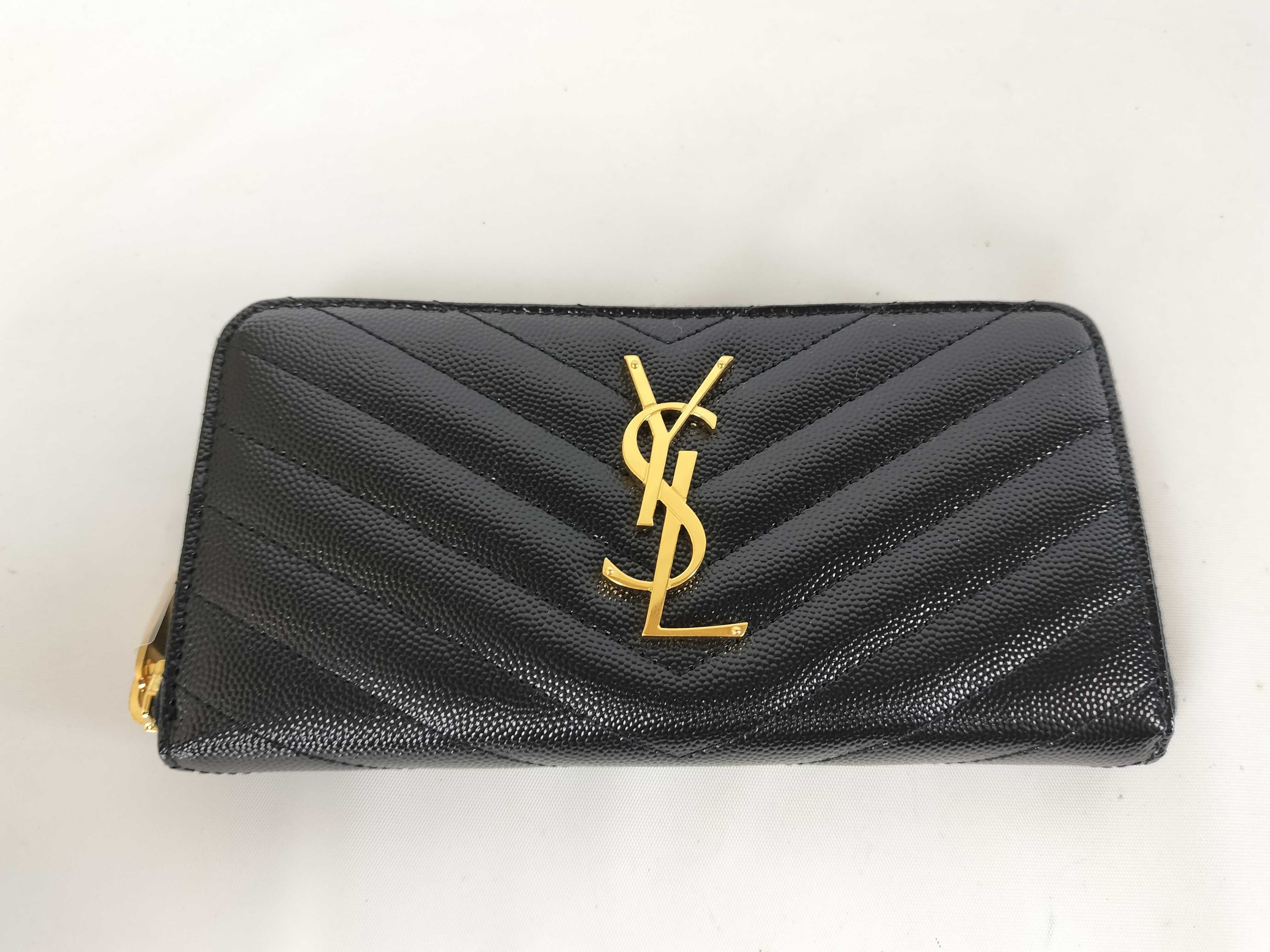 Round Zip Long Wallet