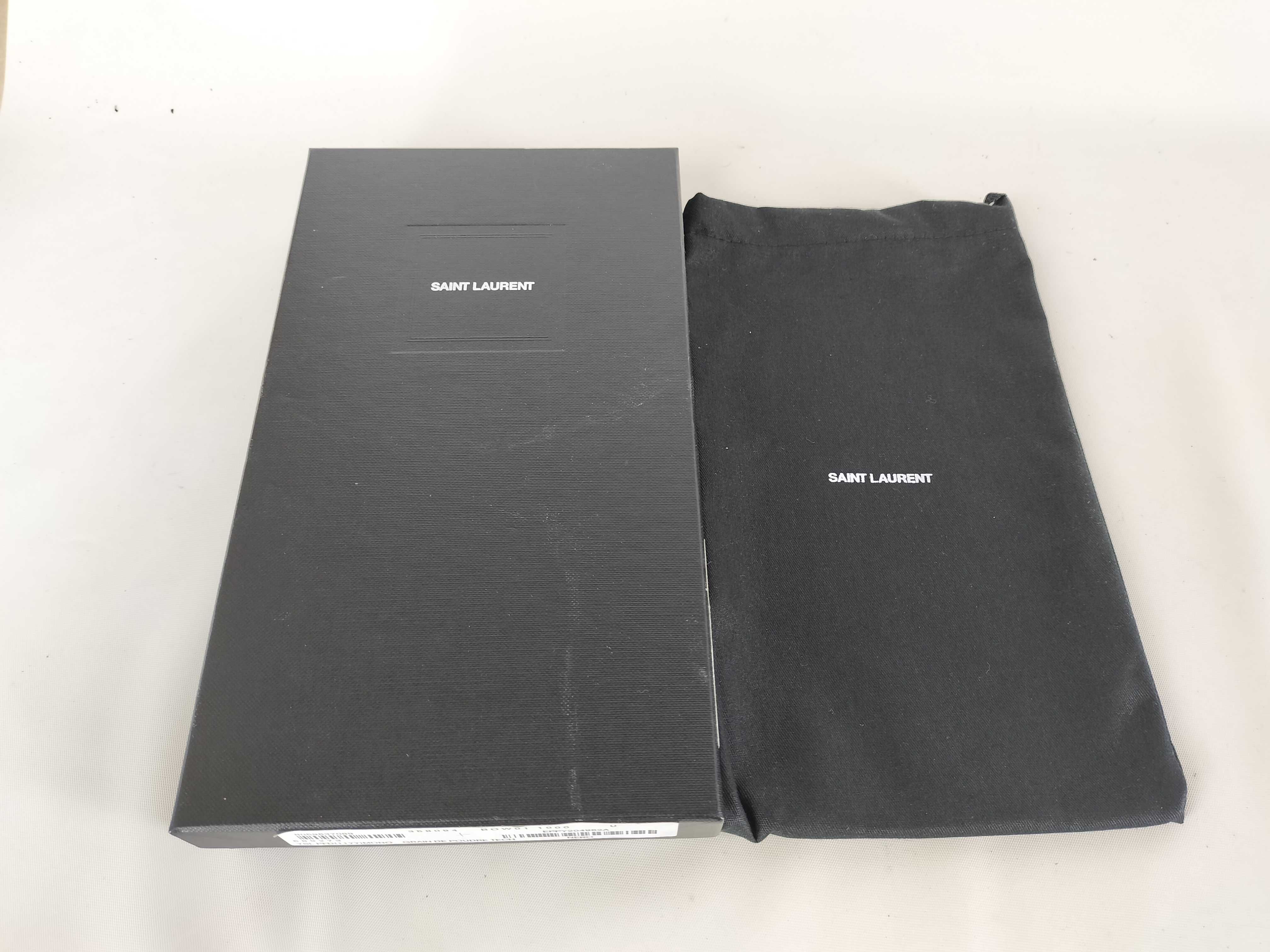 Round Zip Long Wallet — view 12