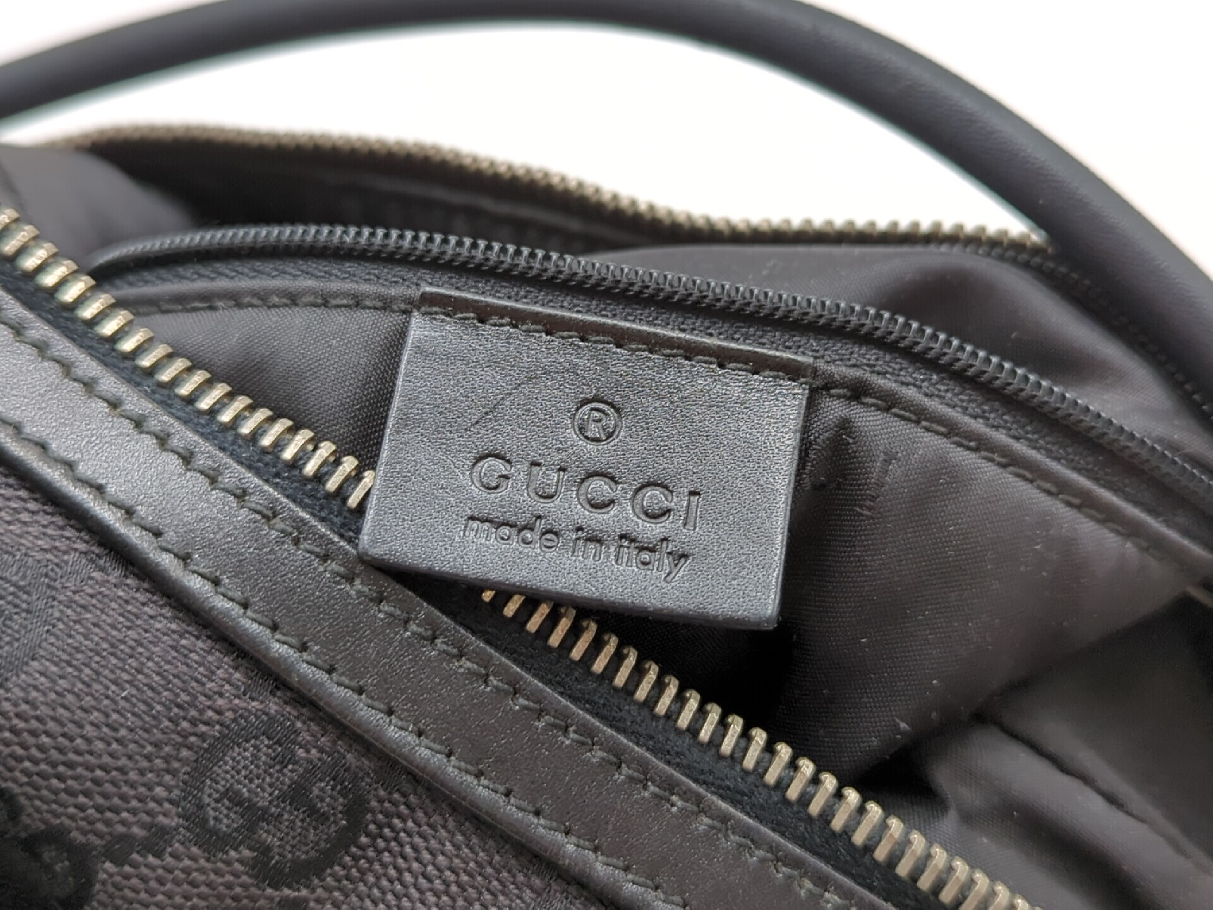 GG Canvas One-Shoulder Bag Handbag — view 11