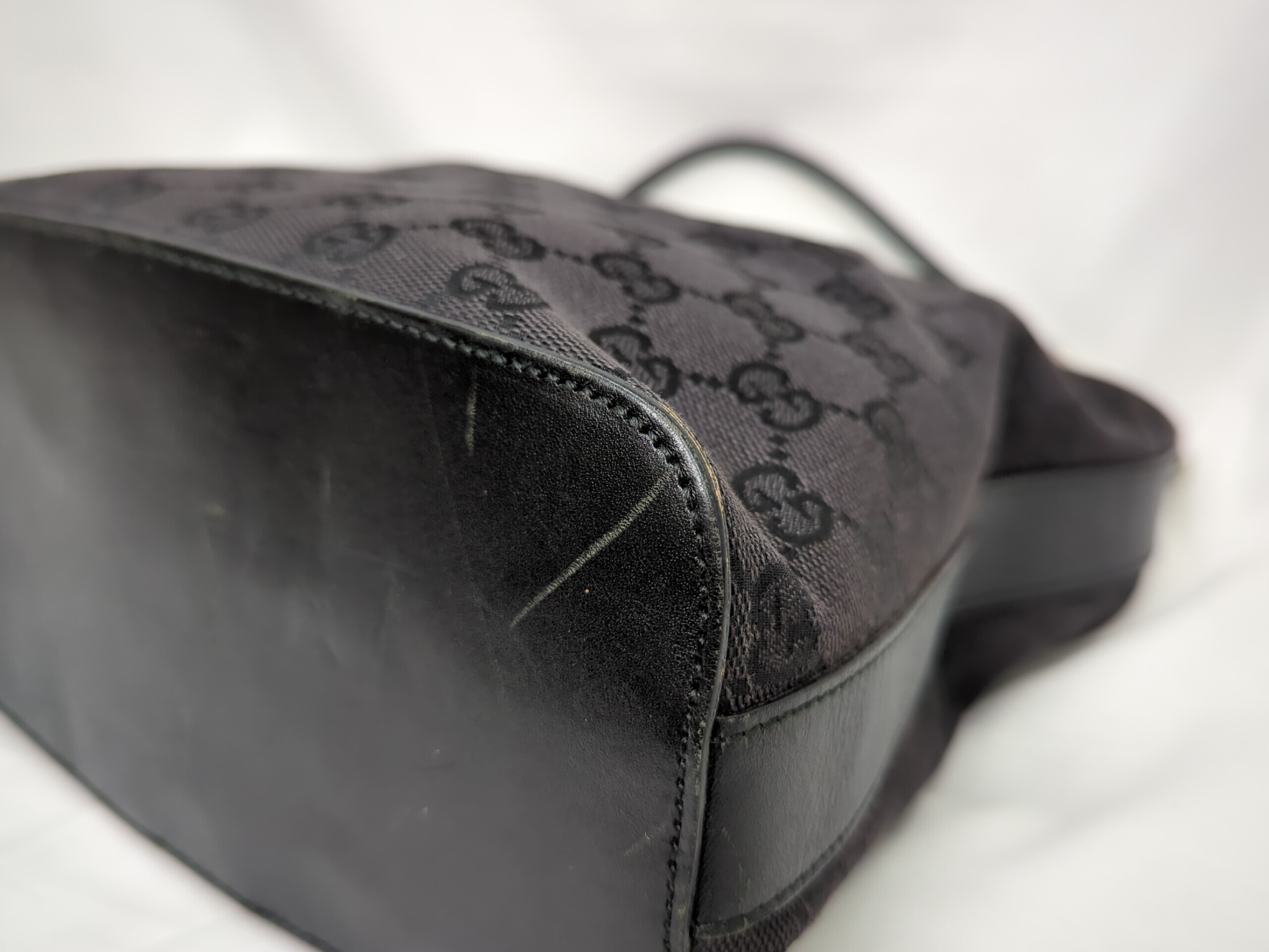 GG Canvas One-Shoulder Bag Handbag — view 4