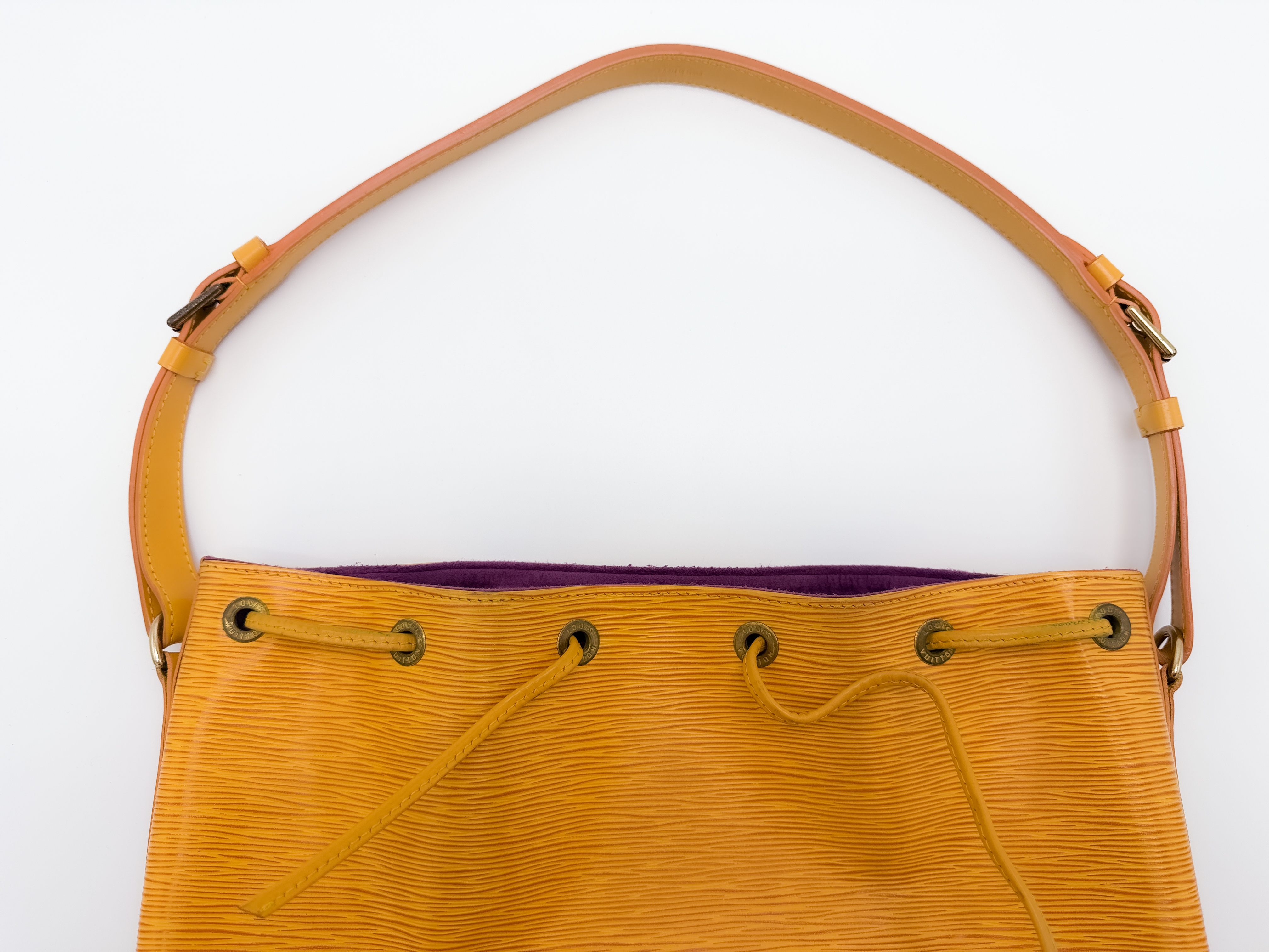 Epi M44109 Petit Noé Tassili Yellow AR0916 Shoulder Bag — view 7