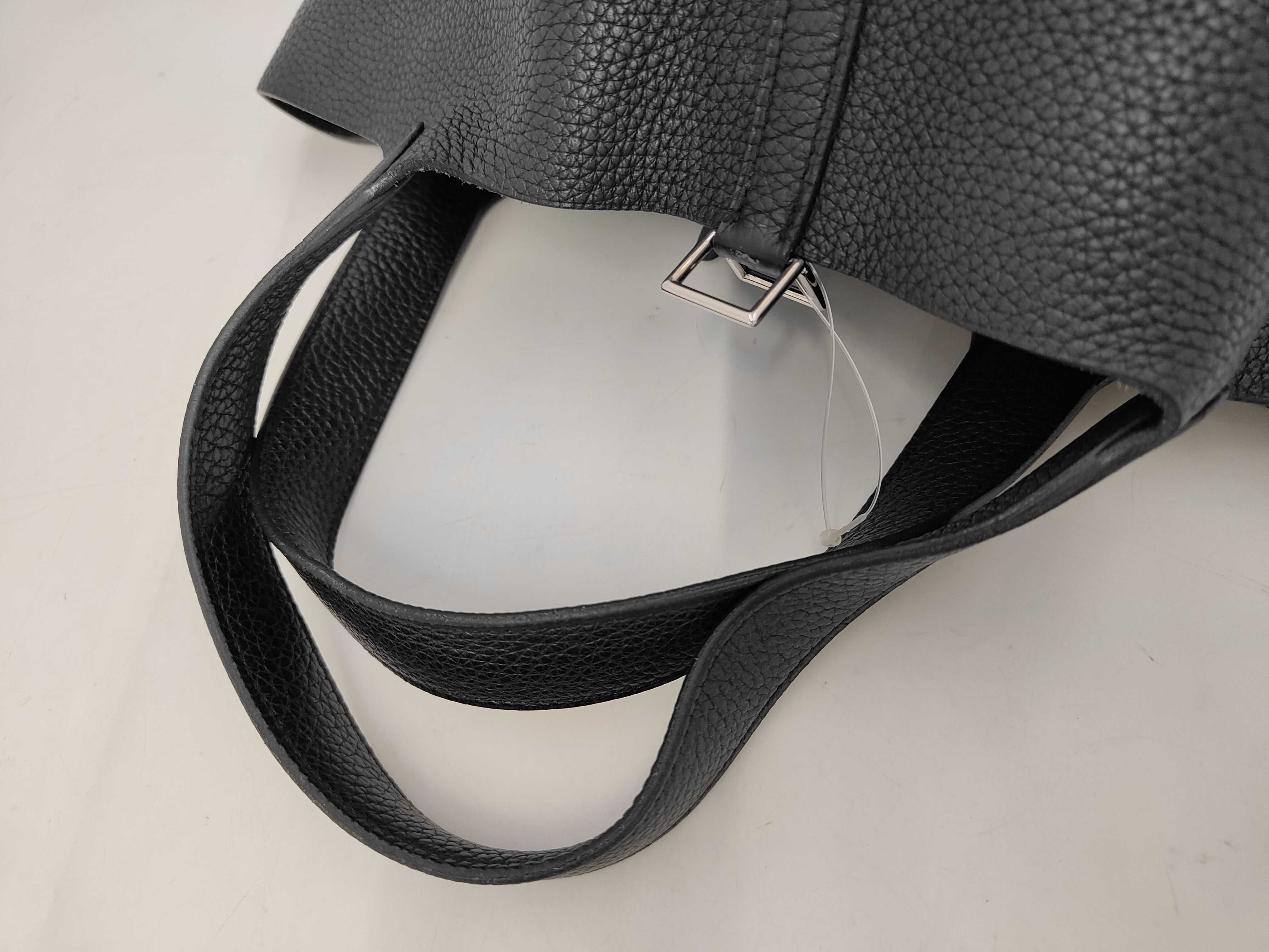 Picotin Lock MM Taurillon Clemence Blue Indigo A Stamp Handbag — view 5