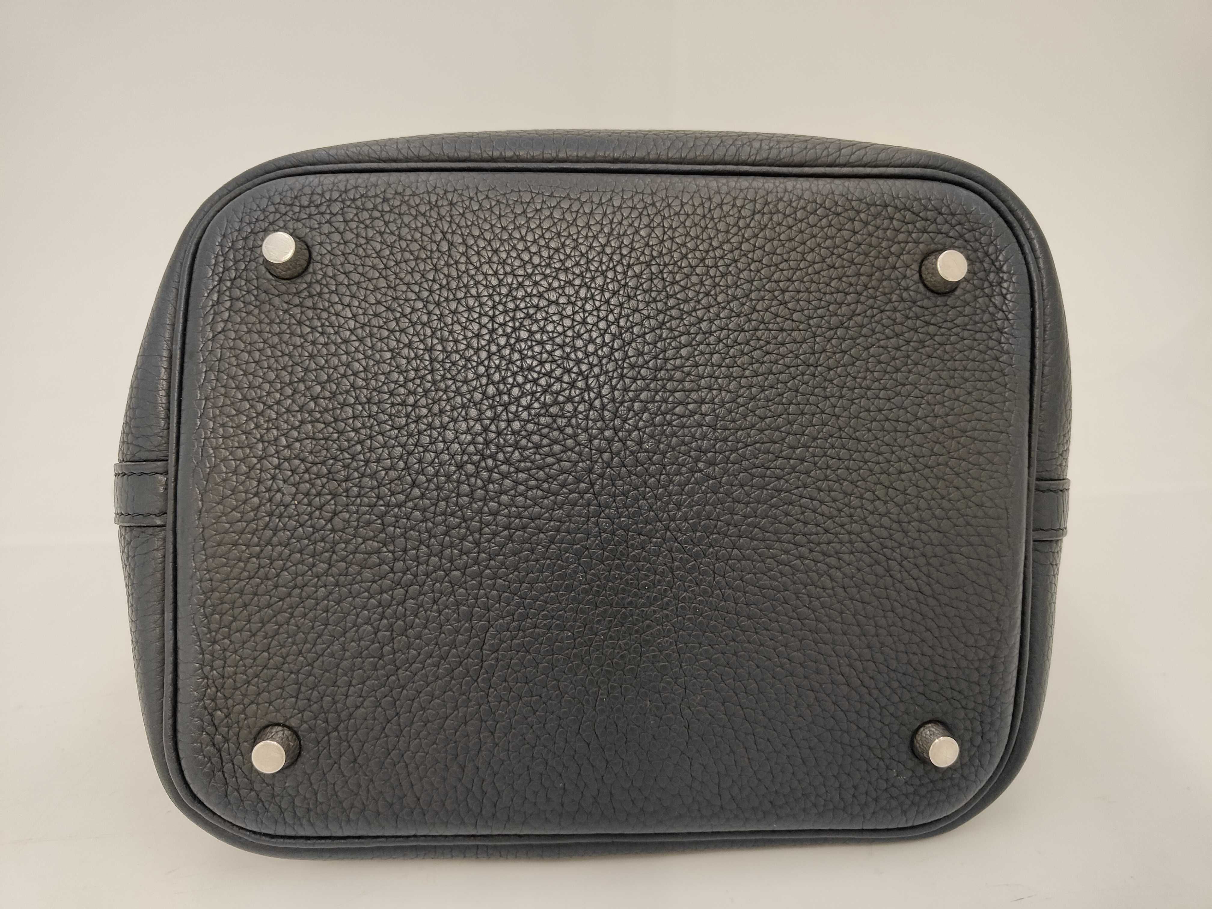 Picotin Lock MM Taurillon Clemence Blue Indigo A Stamp Handbag — view 8