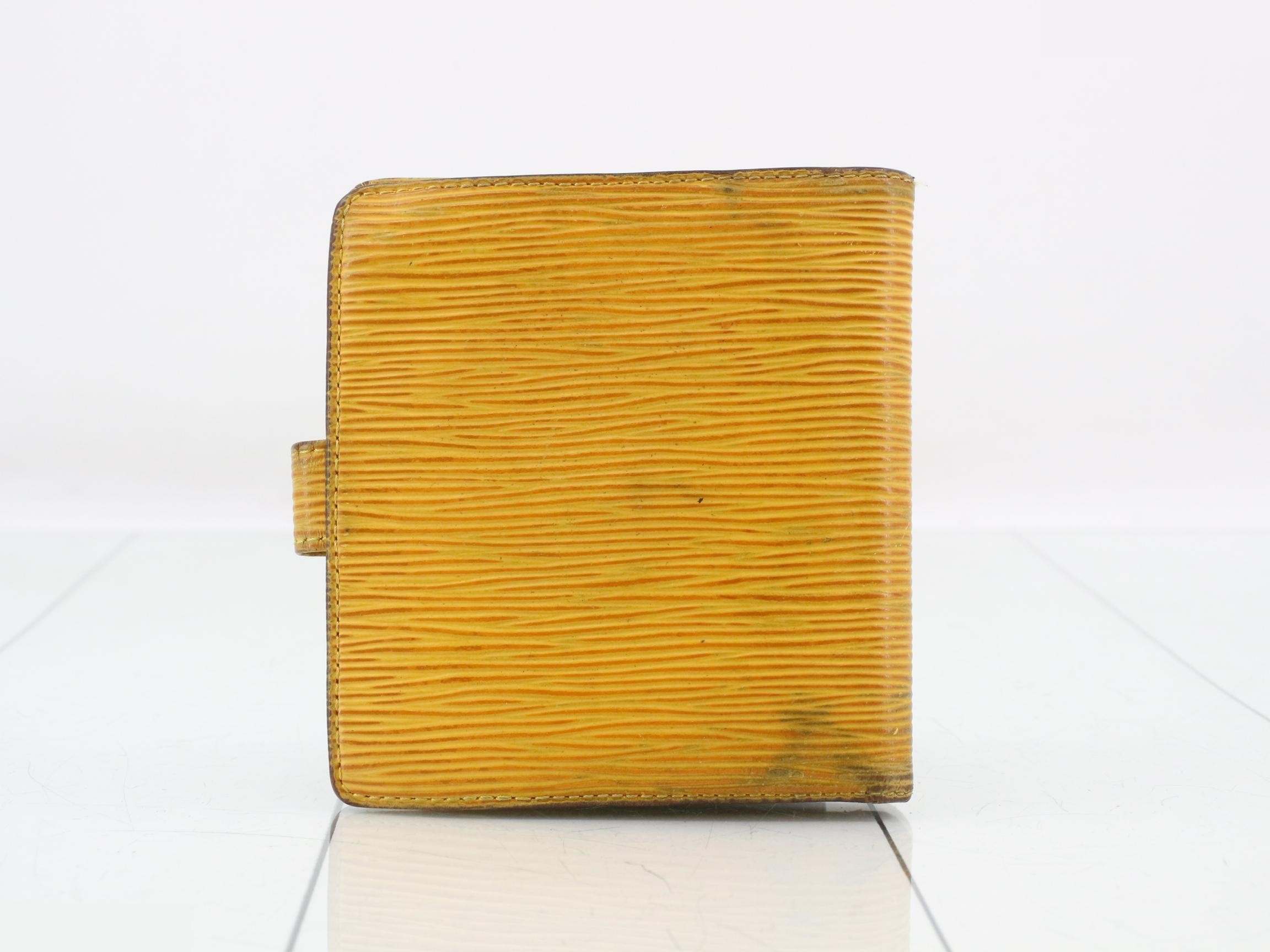 M63559 Epi Porte-Billet Compact Tassili Yellow Folding Bag — view 2