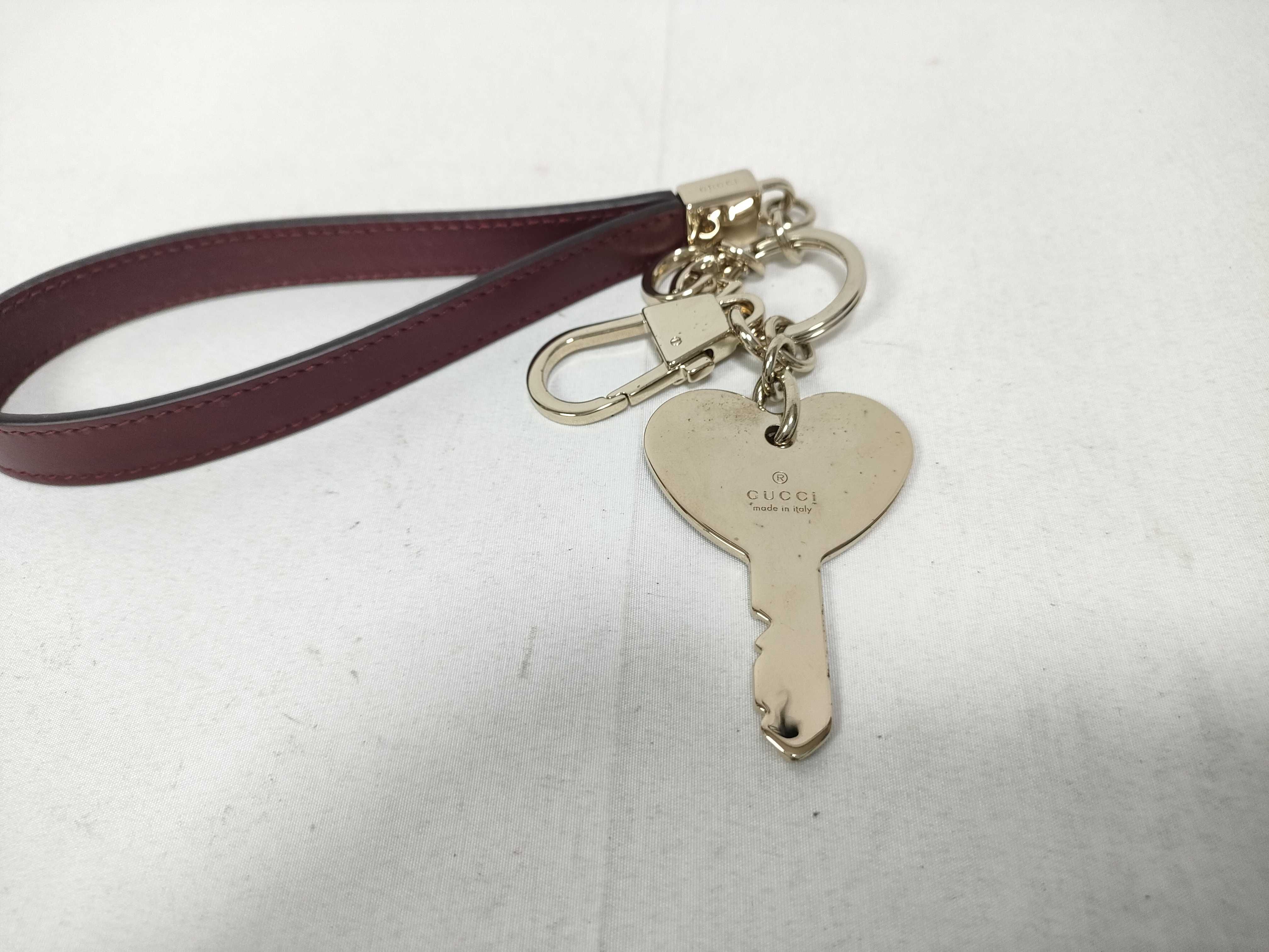 Heart-shaped Key Charm Key Case — view 3