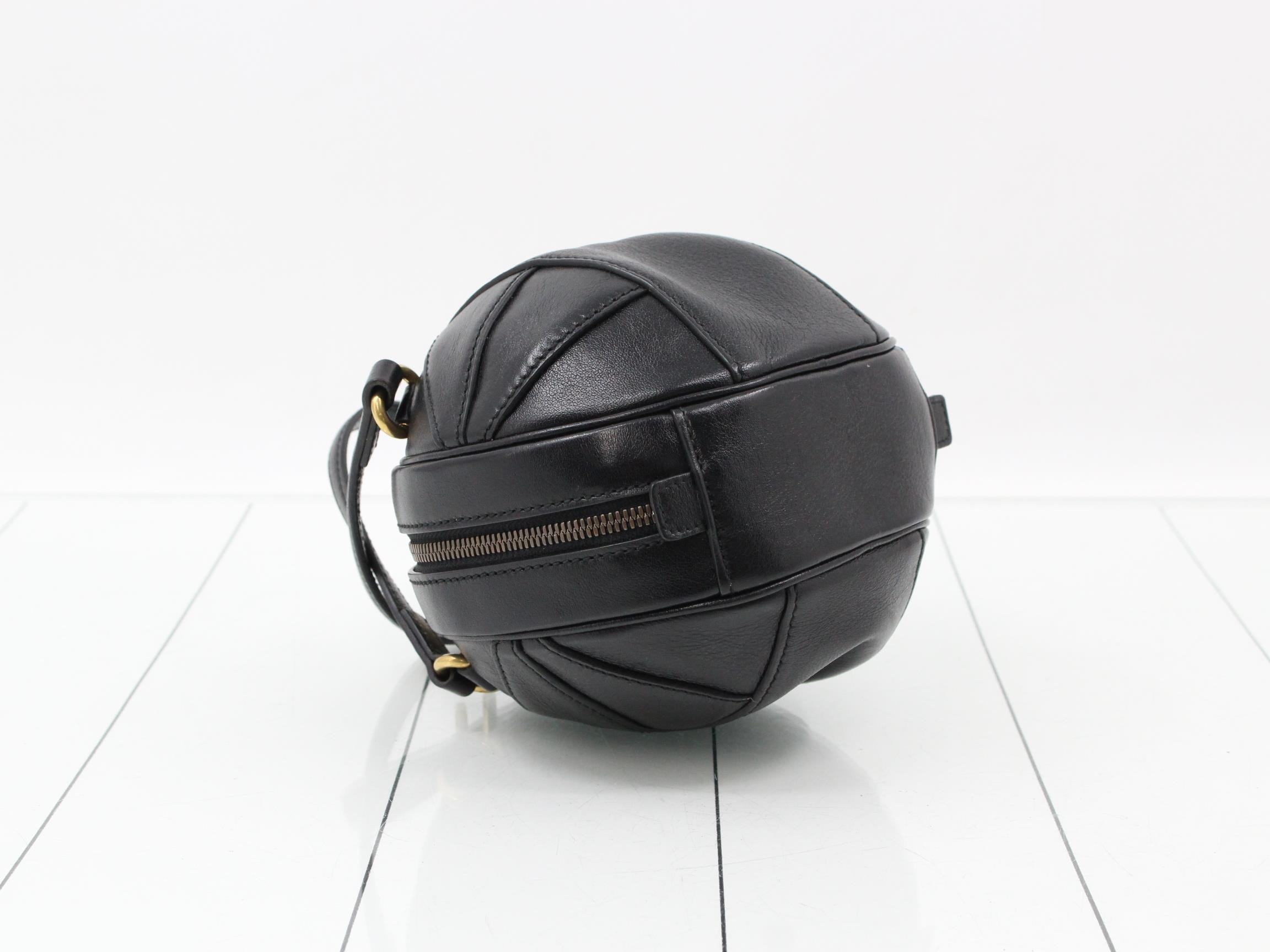 Basketball-shaped leather handbag — view 5