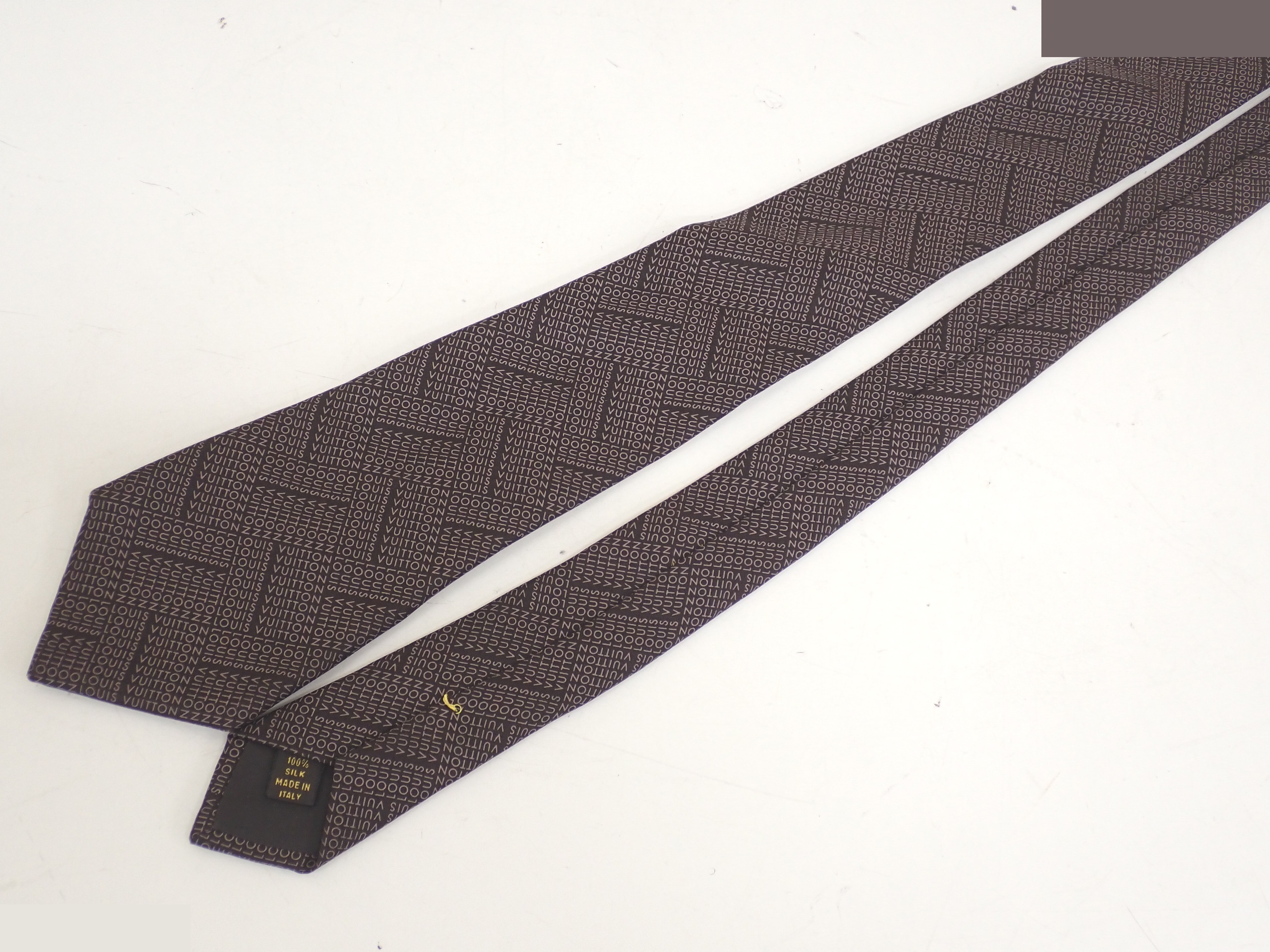 Logo Tie — view 3