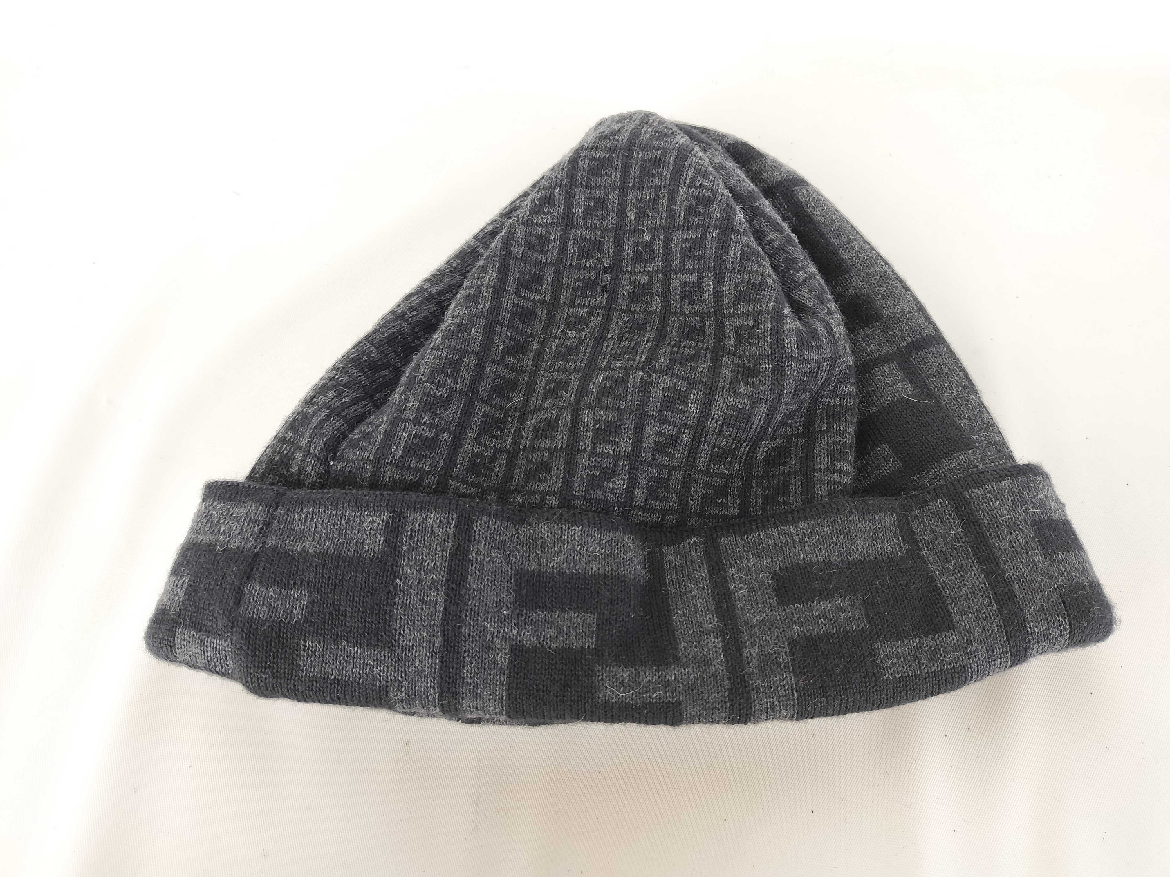 Zucca pattern knit hat and other accessories — view 2