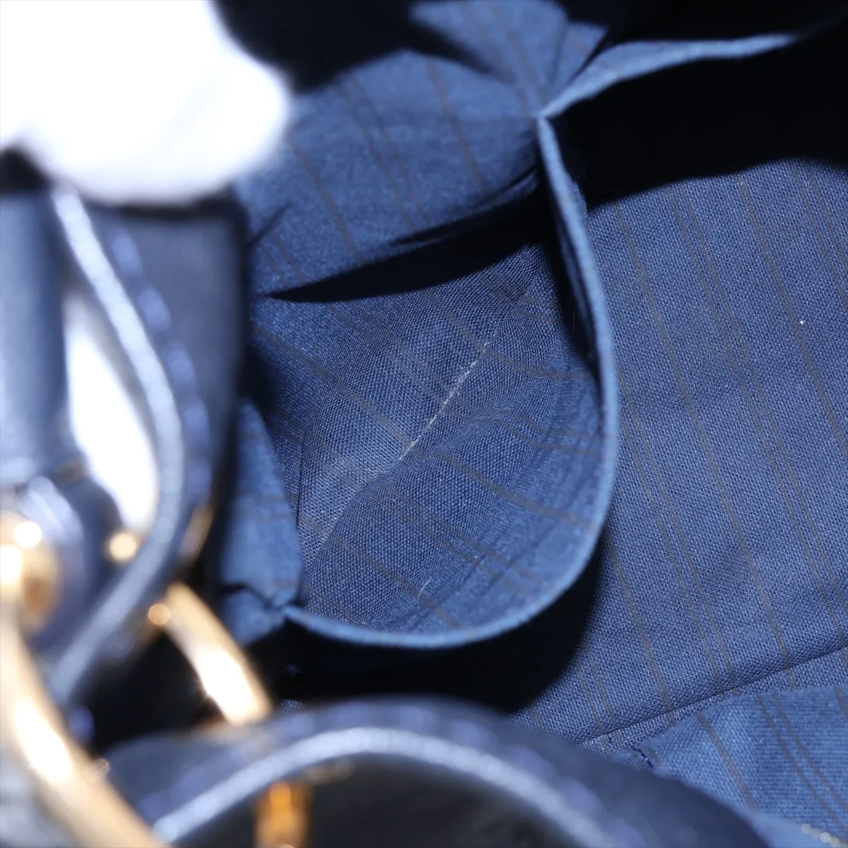 Monogram Empreinte Artsy MM M93448 CA4160 Navy, clochette strap cracked. — view 9