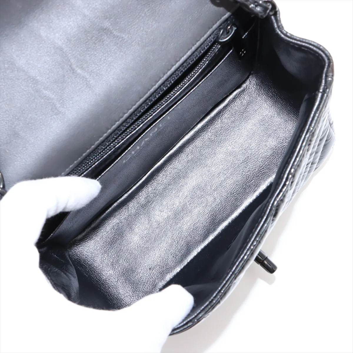 chevron patent leather single flap single chain bag gray black metal fittings 20055074 20s — view 6