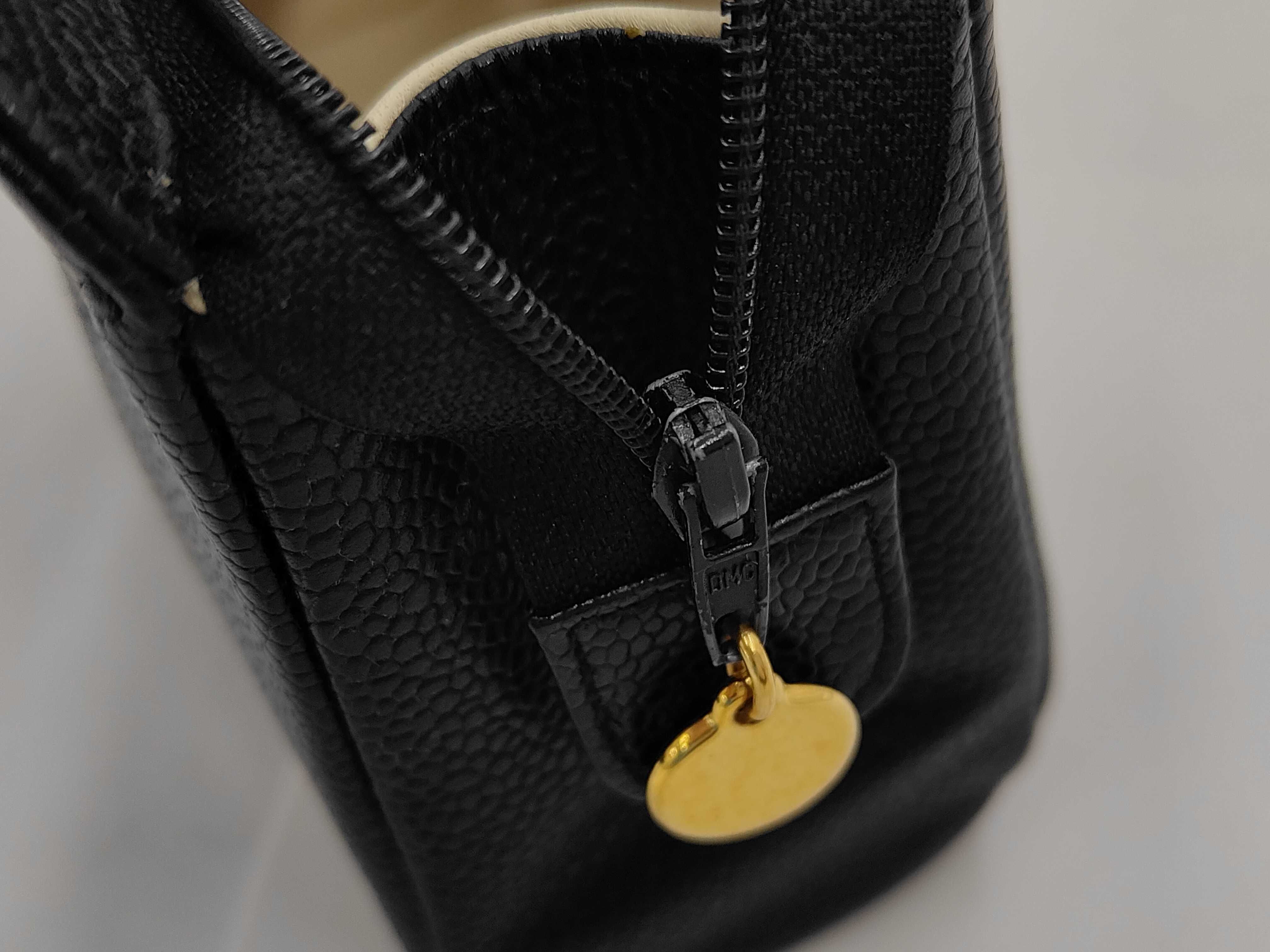 Caviar Skin Coco Mark Small Pouch — view 7