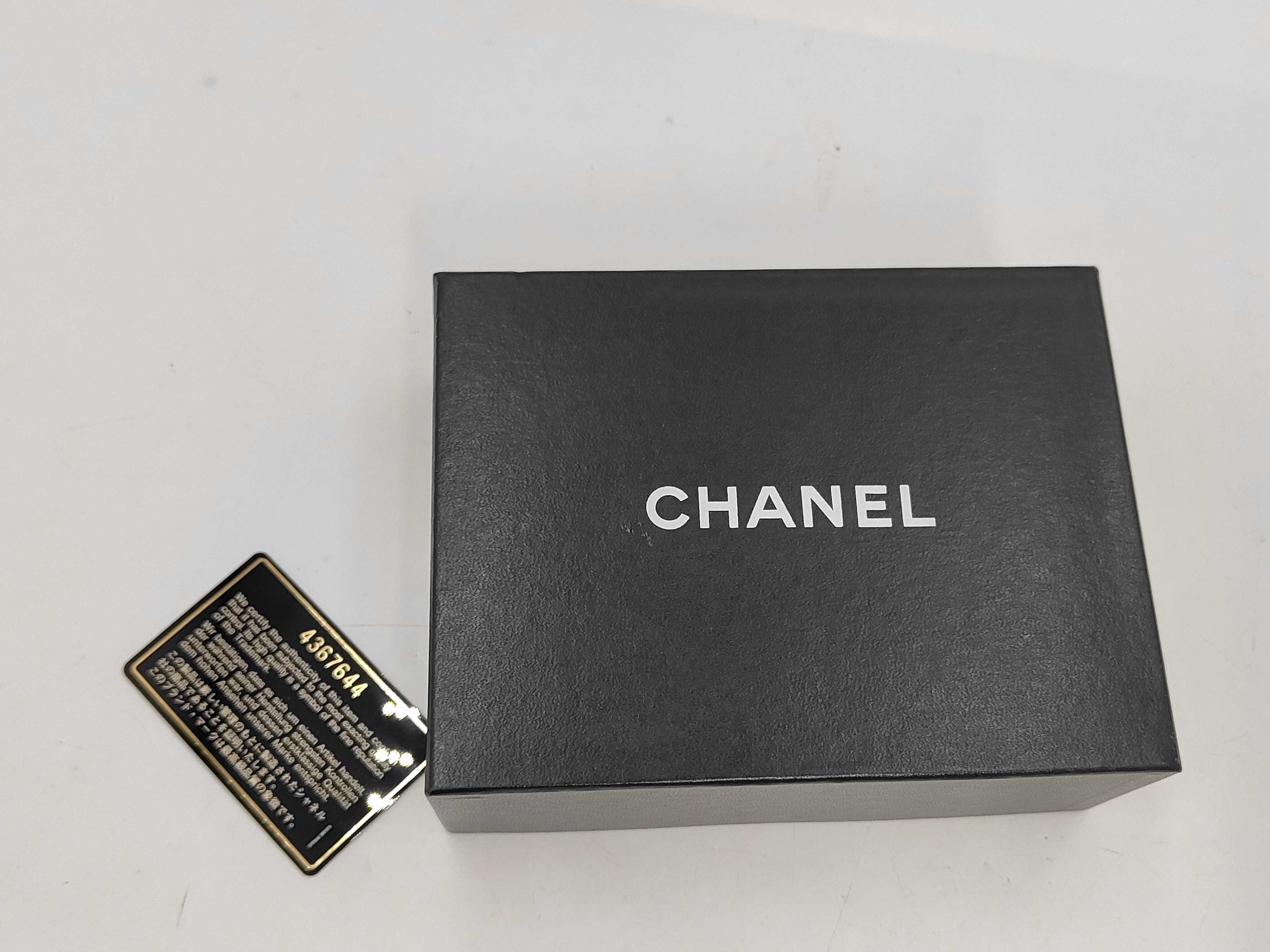 Caviar Skin Coco Mark Small Pouch — view 8