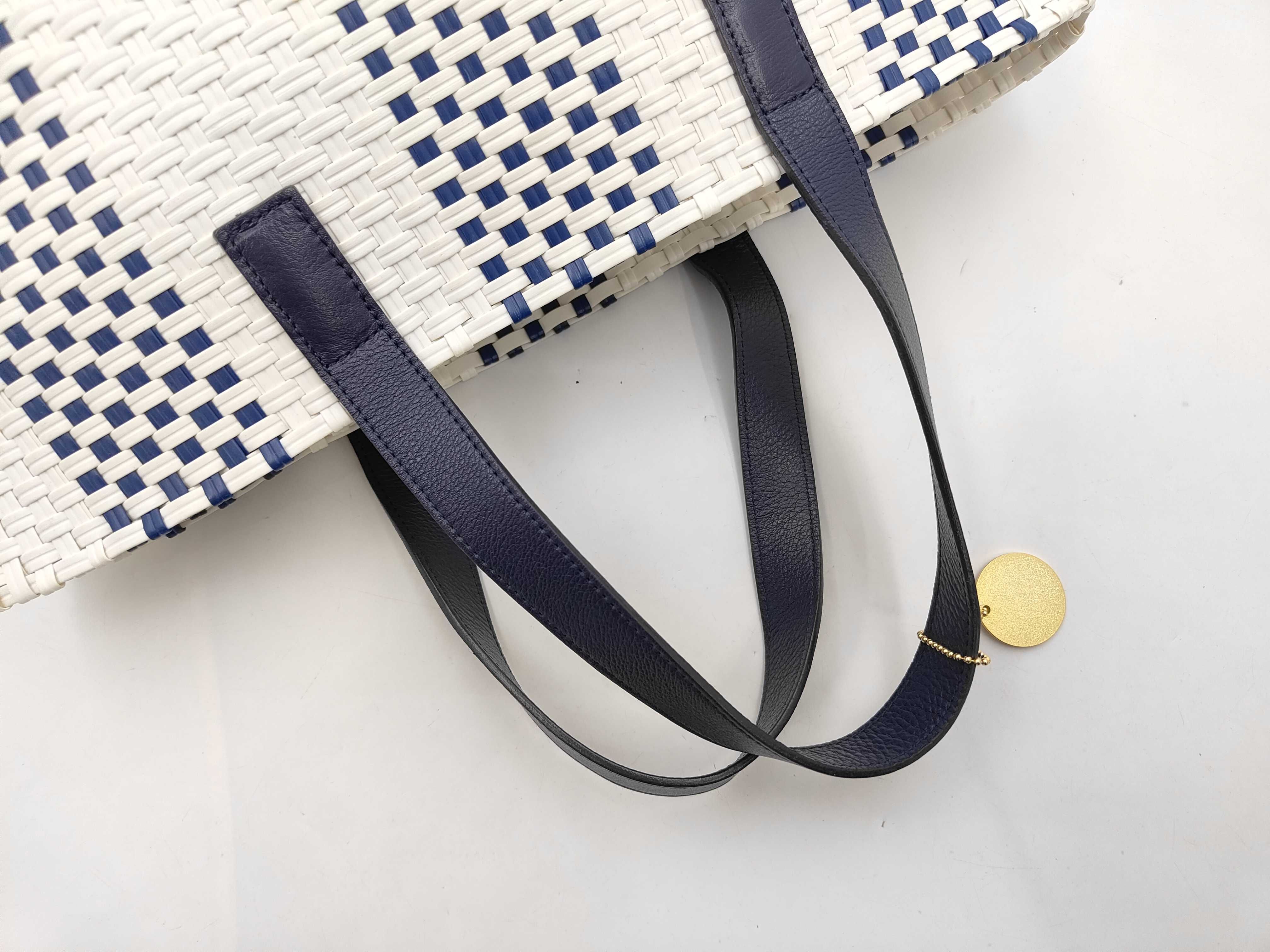 Blue Label Basket Bag Tote Bag with Charm — view 3