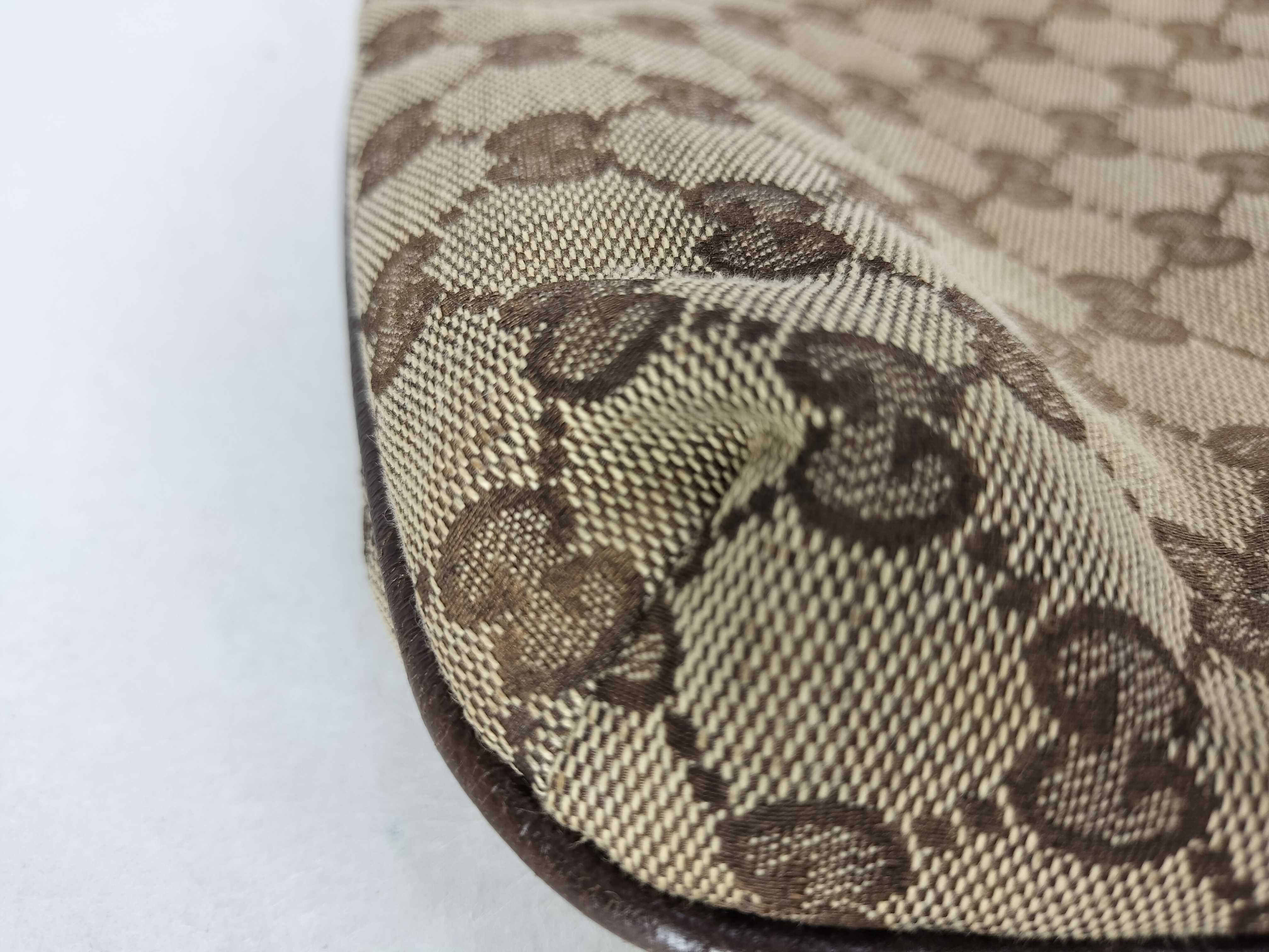 GG Canvas Shoulder Bag — view 15