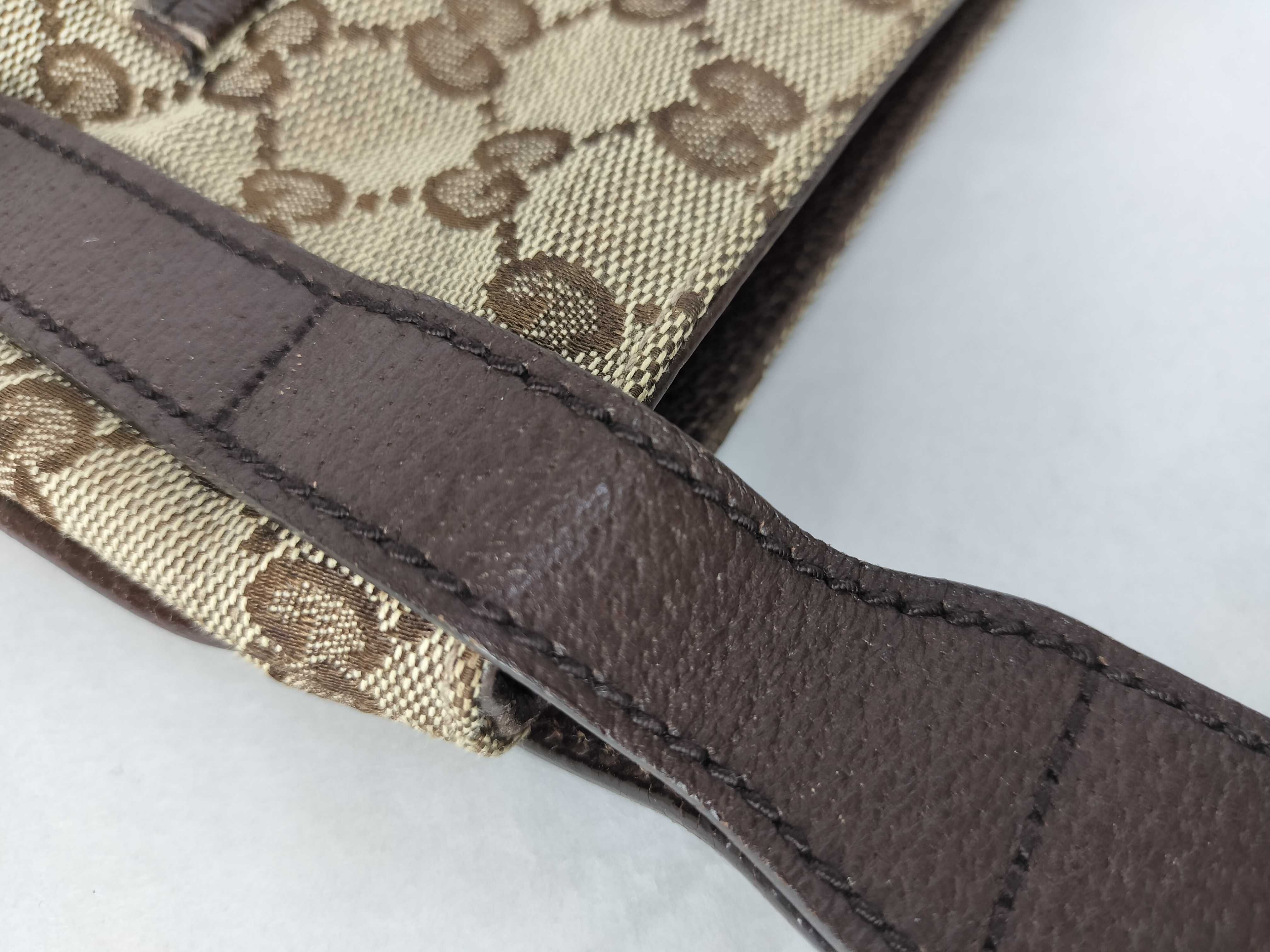 GG Canvas Shoulder Bag — view 5