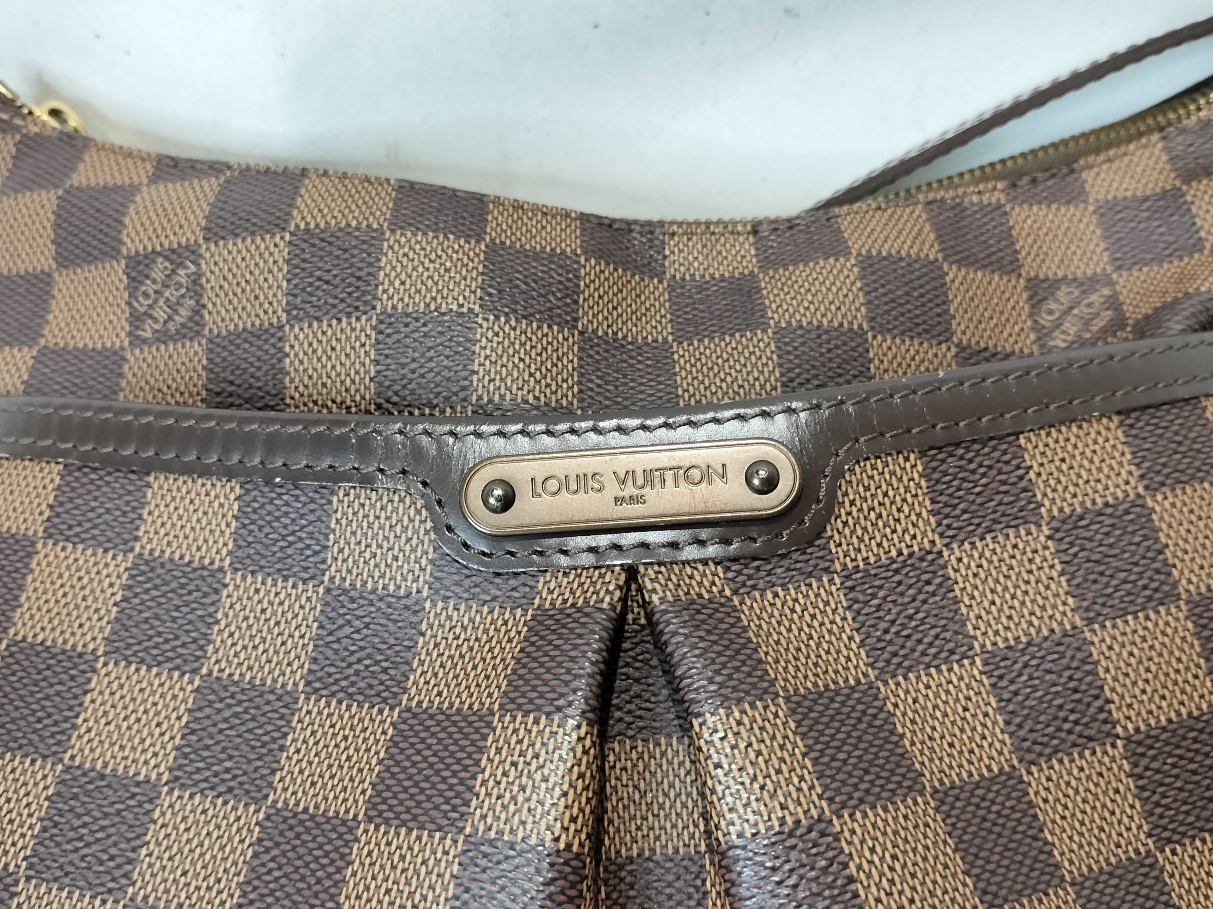 Damier Bloomsbury PM Shoulder Bag — view 2