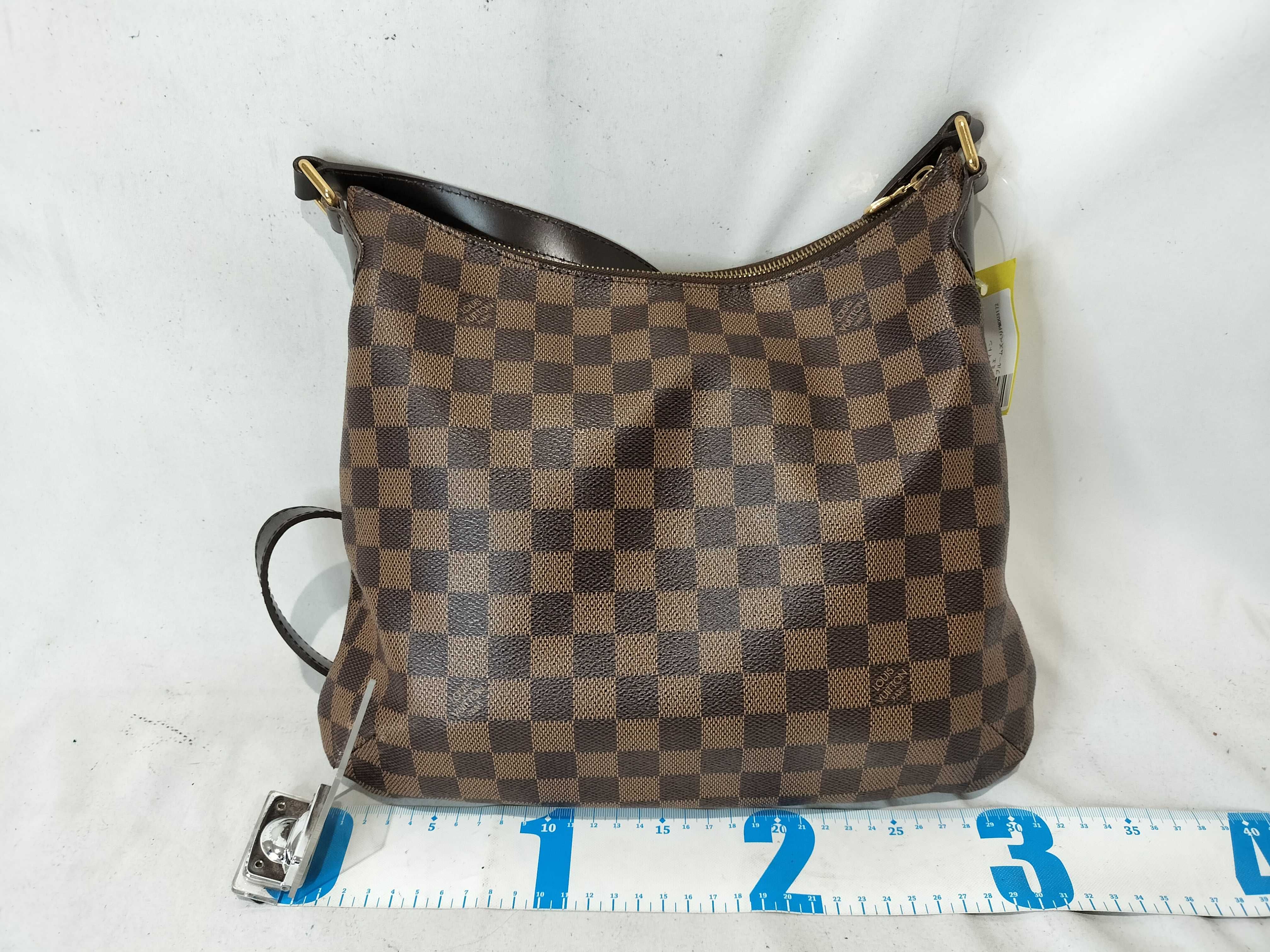 Damier Bloomsbury PM Shoulder Bag — view 3
