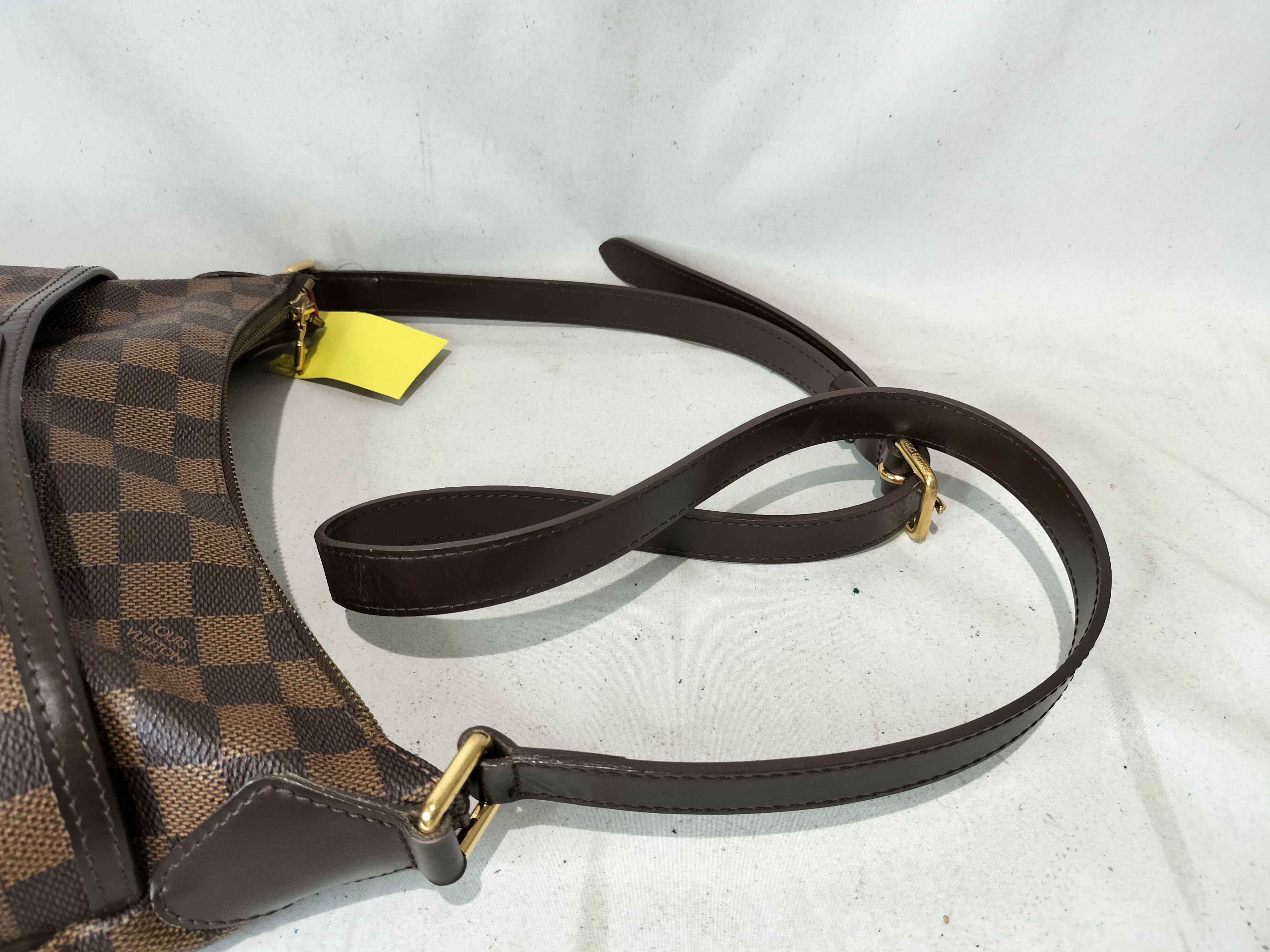 Damier Bloomsbury PM Shoulder Bag — view 4