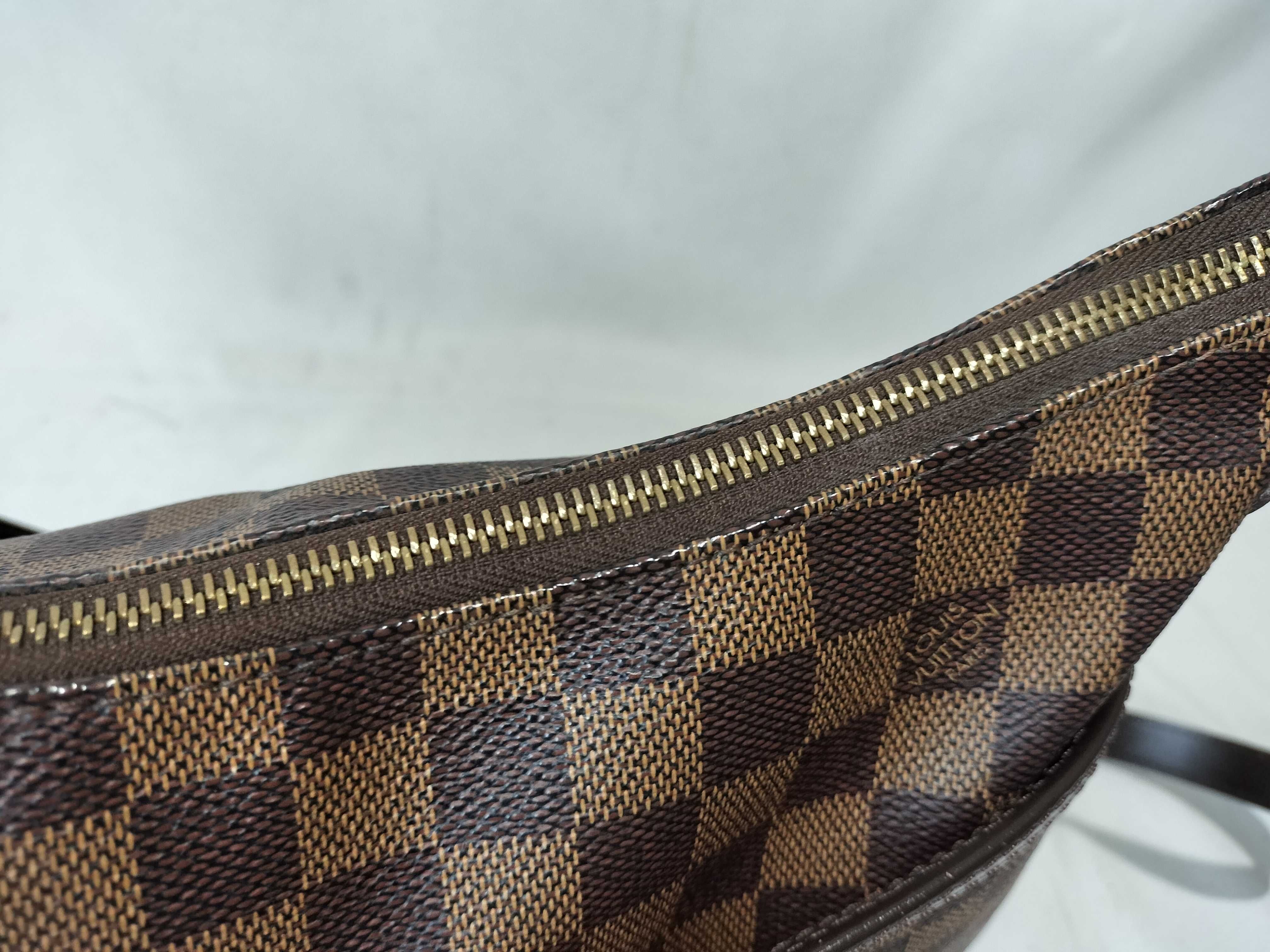 Damier Bloomsbury PM Shoulder Bag — view 9