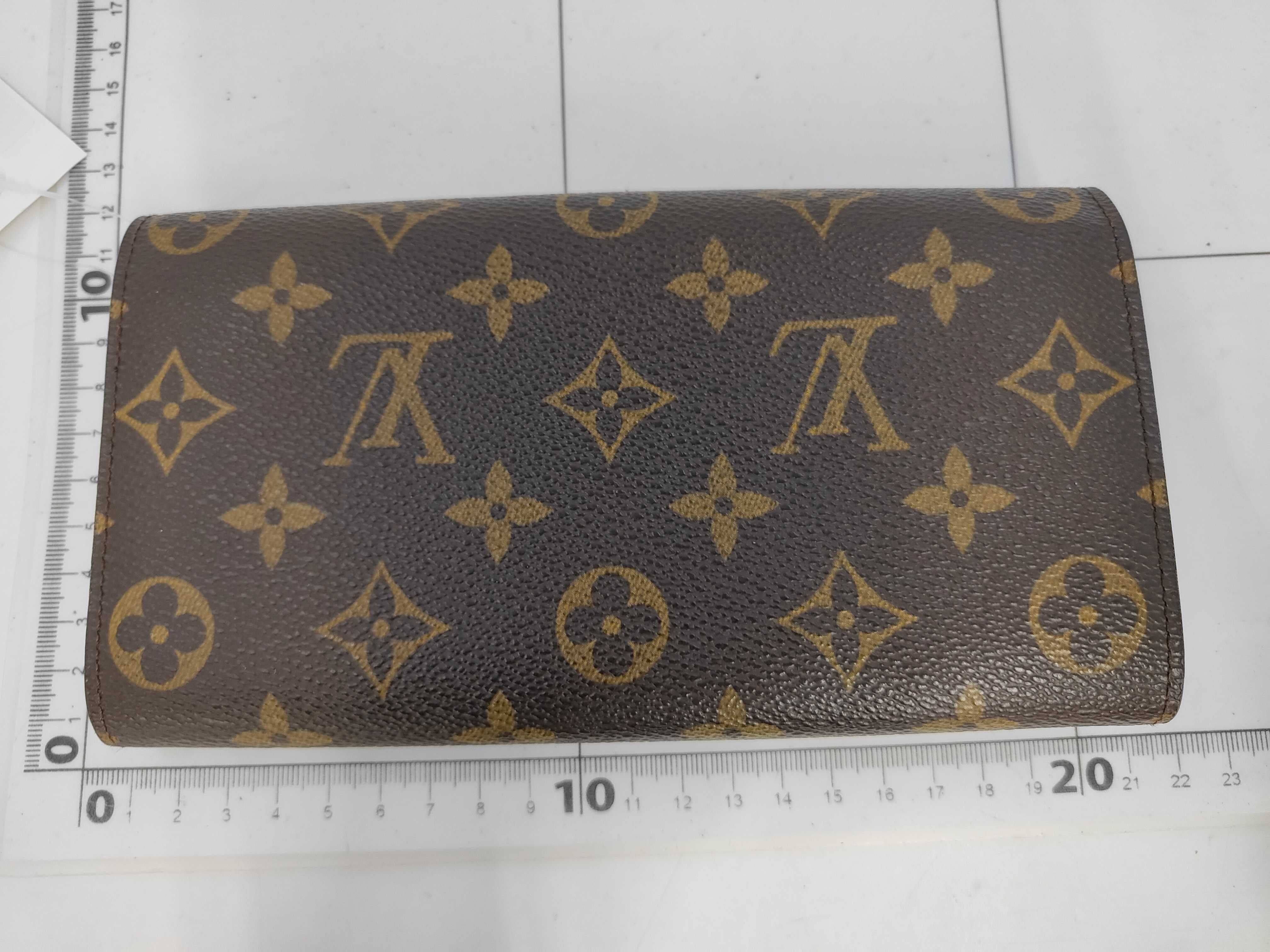 Monogram Portefeuille Sarah Wallet — view 2