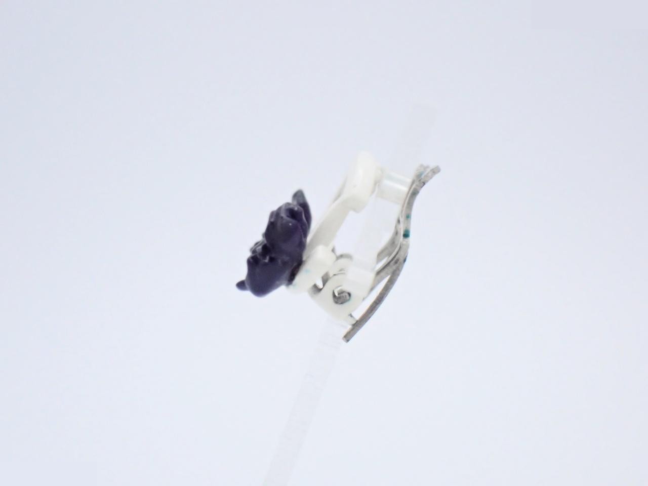 Vintage Classic (Precious Metal) Earrings — view 3