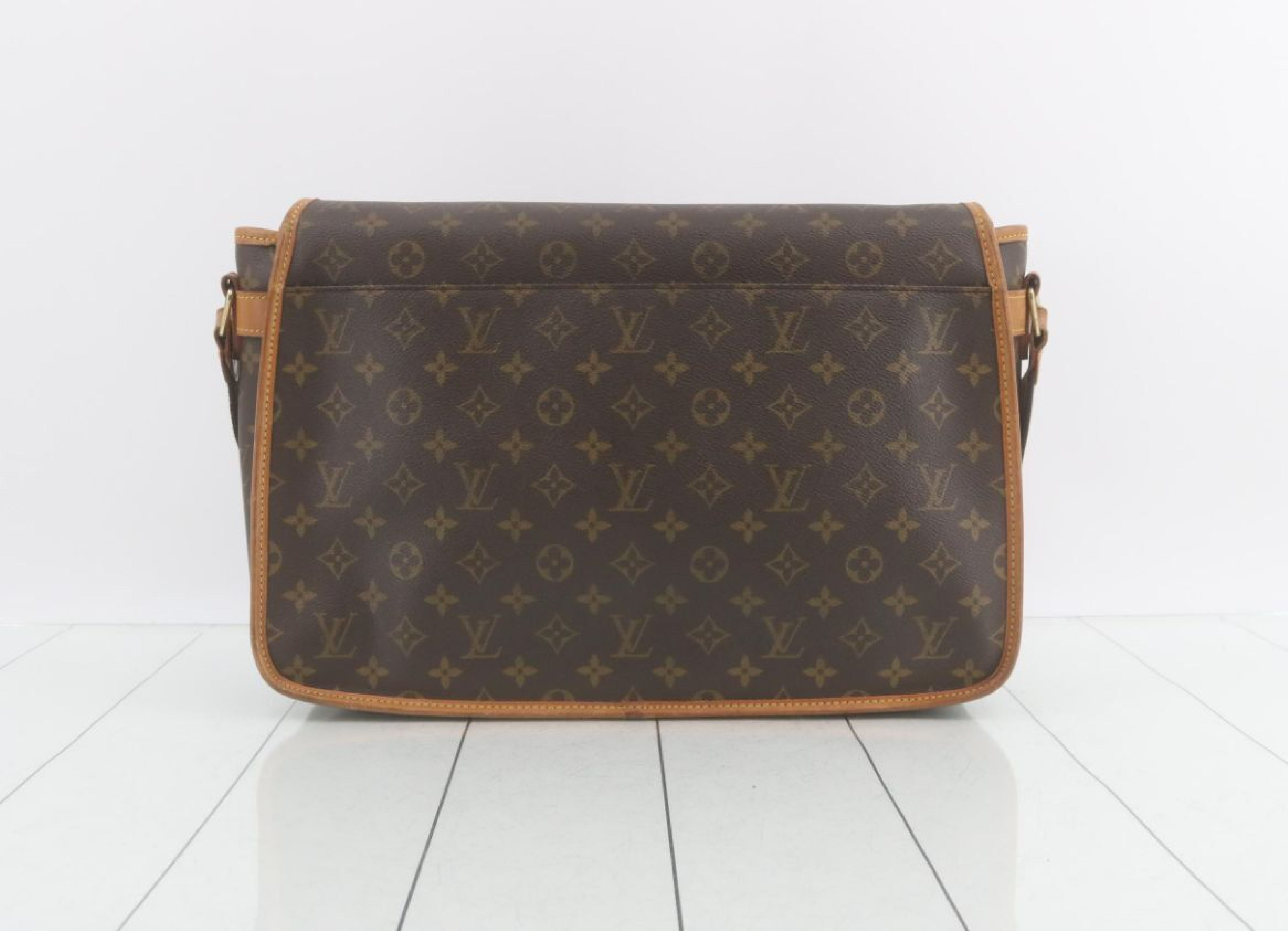 Gibeciere GM Shoulder Bag — view 2
