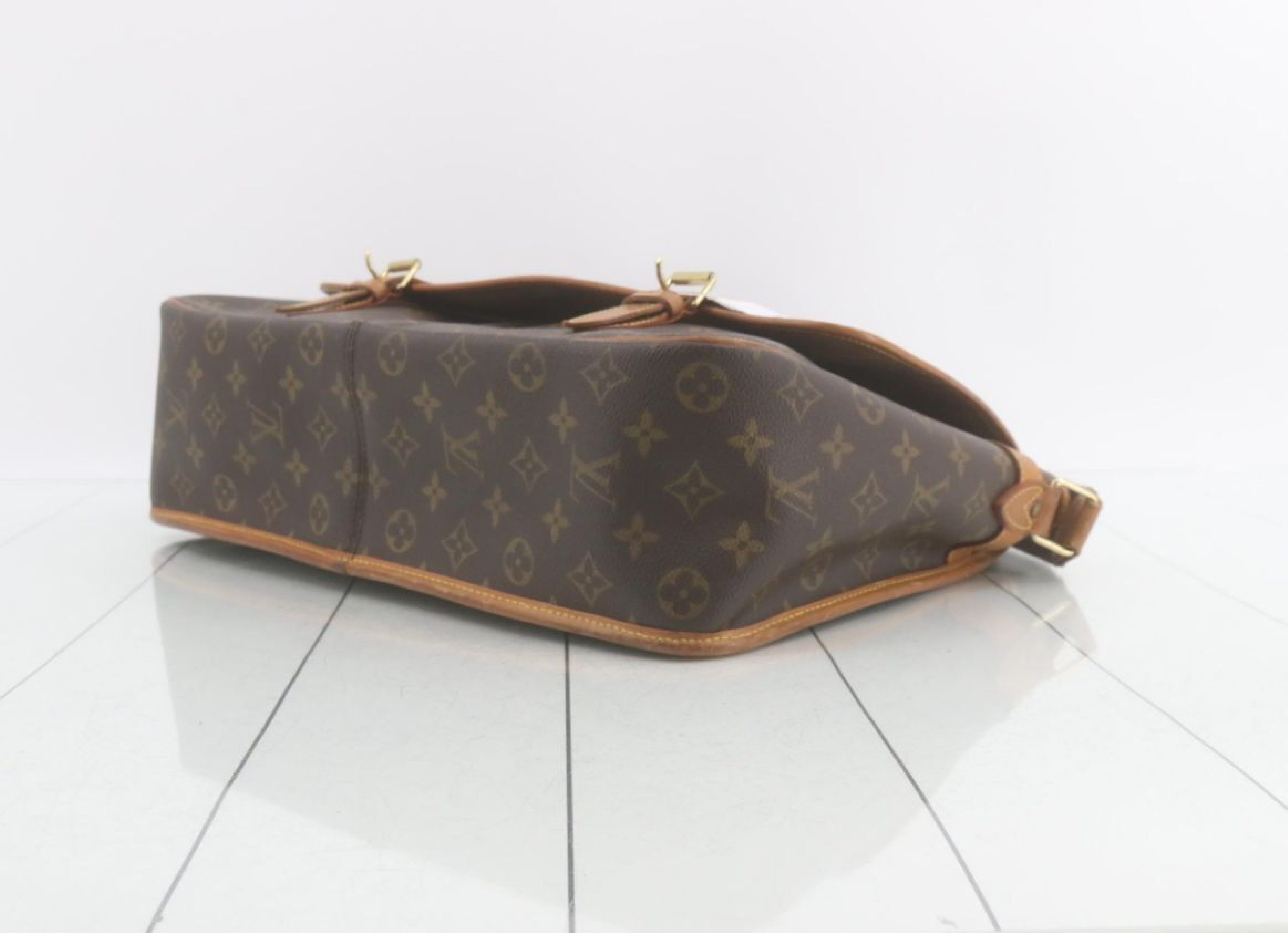 Gibeciere GM Shoulder Bag — view 5