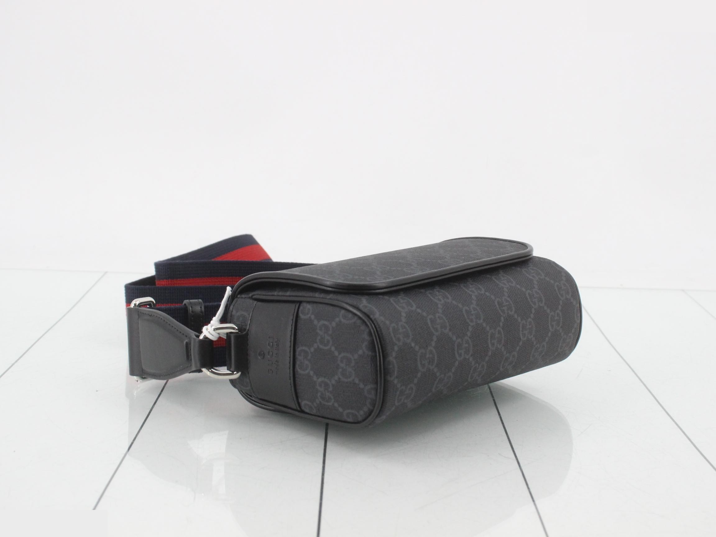 Unused GG Shoulder Bag with Sherry Strap — view 5