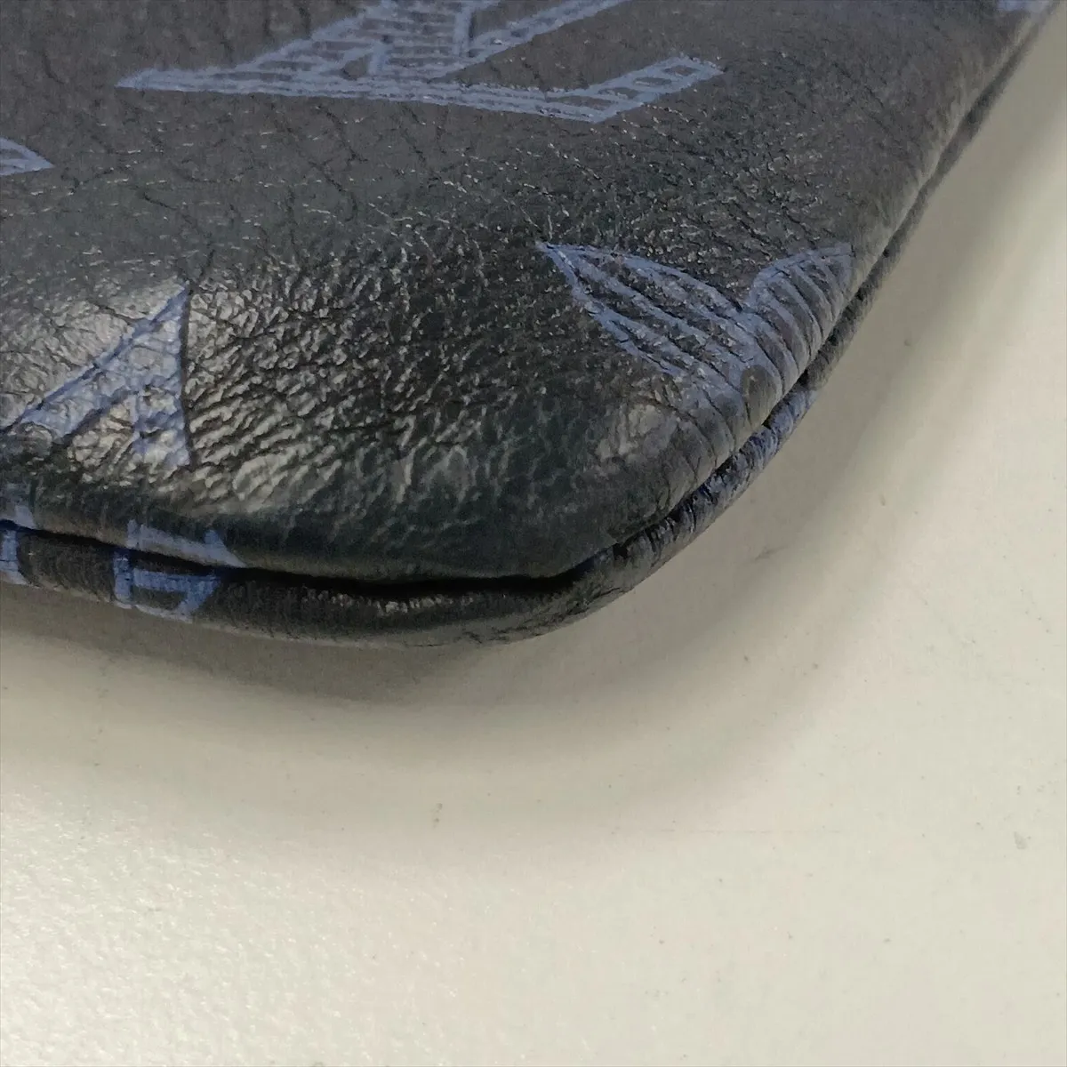 Monogram Shadow Pochette Discovery M80425 UB1201 Blue — view 9