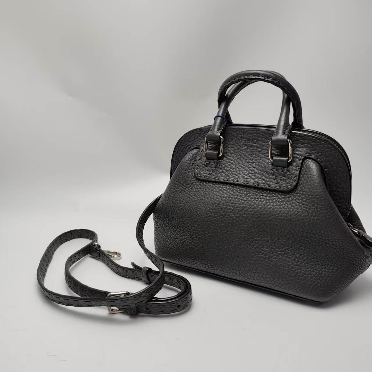 【*Shipped from: China*】FENDI Selleria Leather Shoulder Bag — view 2