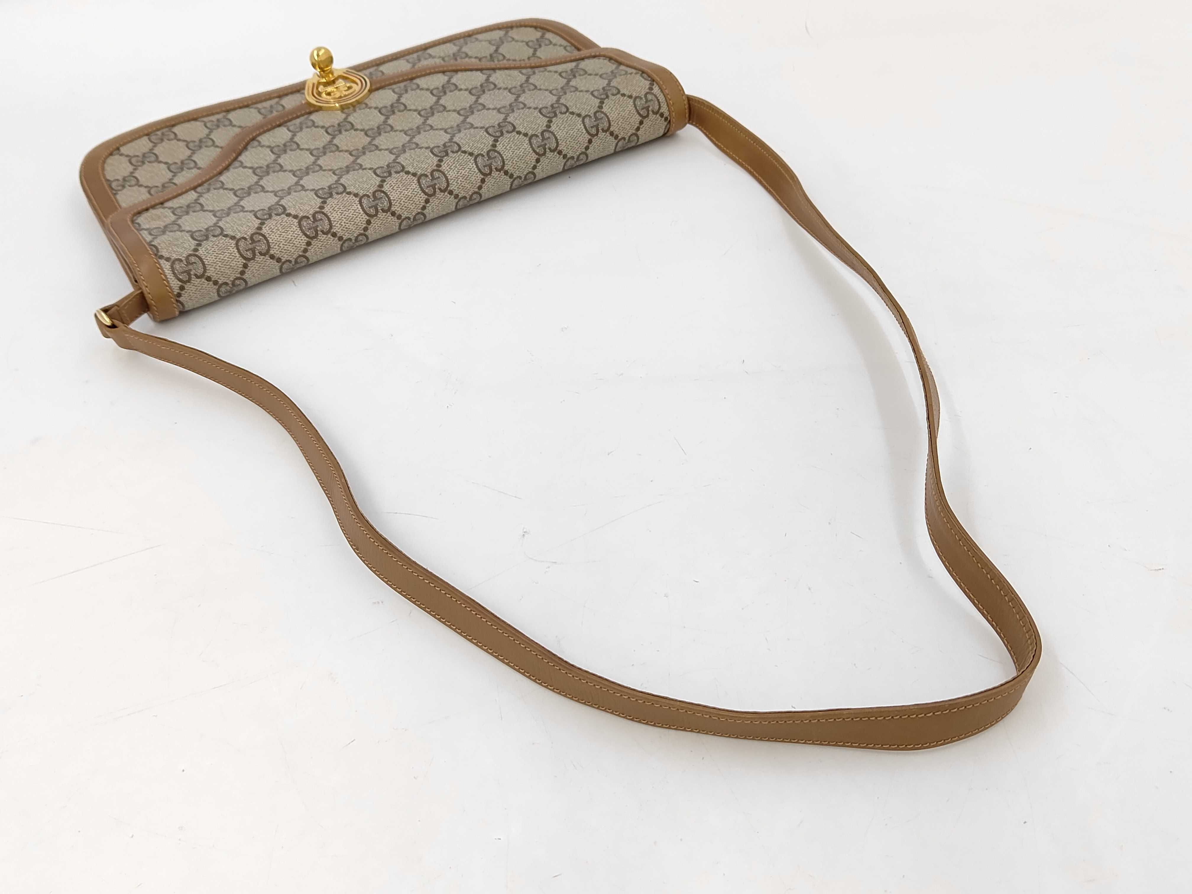 GG Supreme Old Gucci Shoulder Bag — view 3