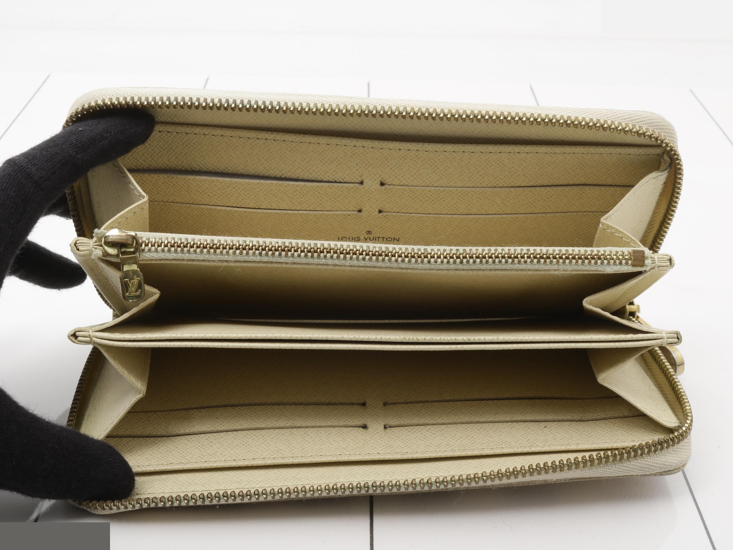 Zippy Wallet - Azure — view 4