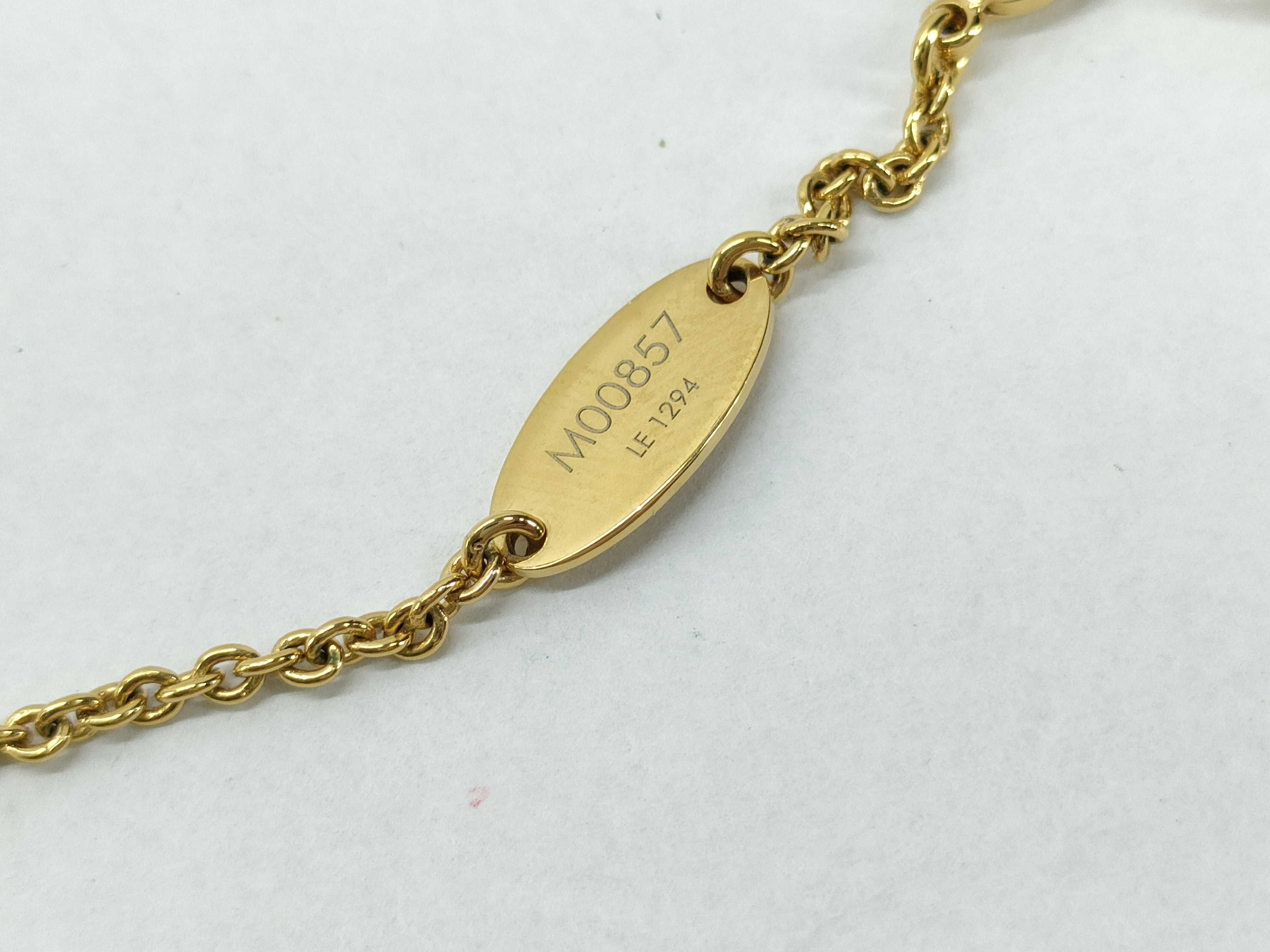 LV M00857 Essential V Necklace — view 6